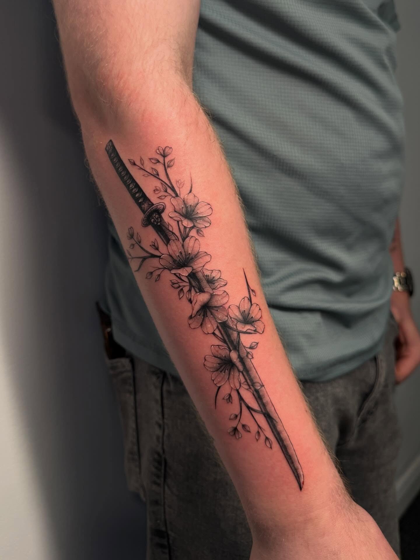 Our favourites from April 💐🩶 done by our fineline specialist @liiiya.tattoos 😊