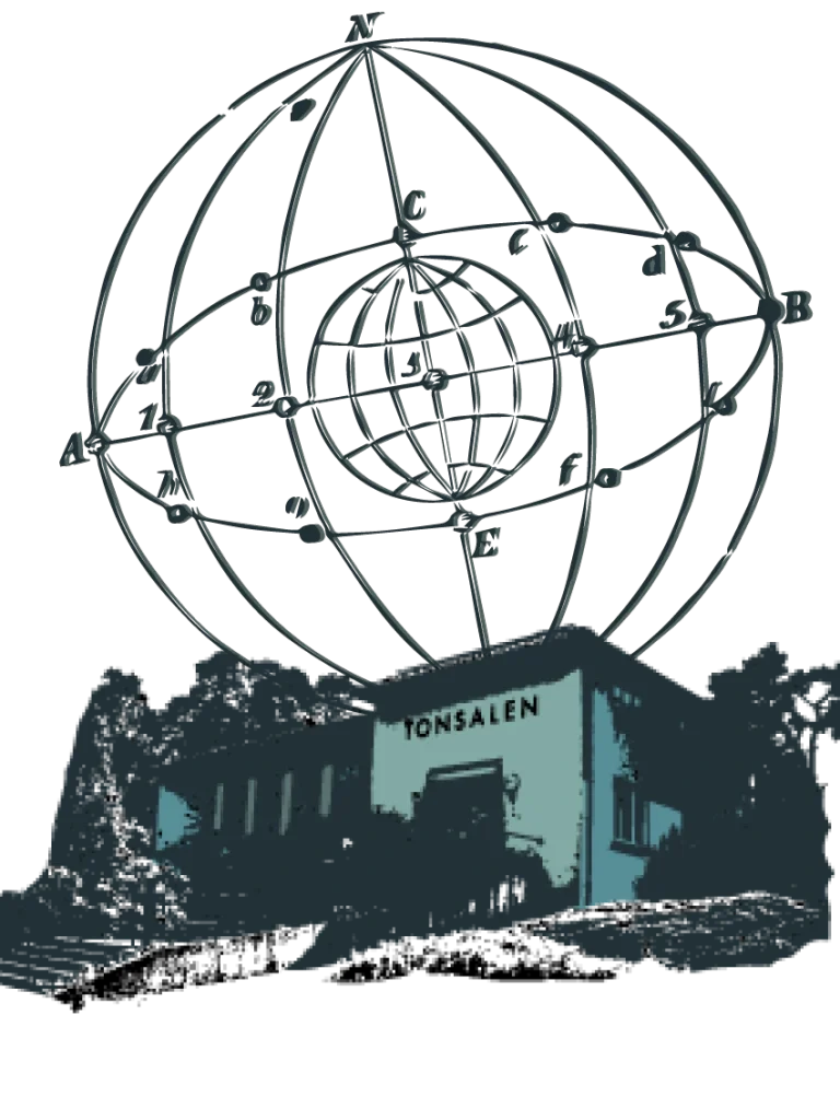 En metallskulptur av en jordglob på taket av en byggnad märkt 'Tonsalen'.