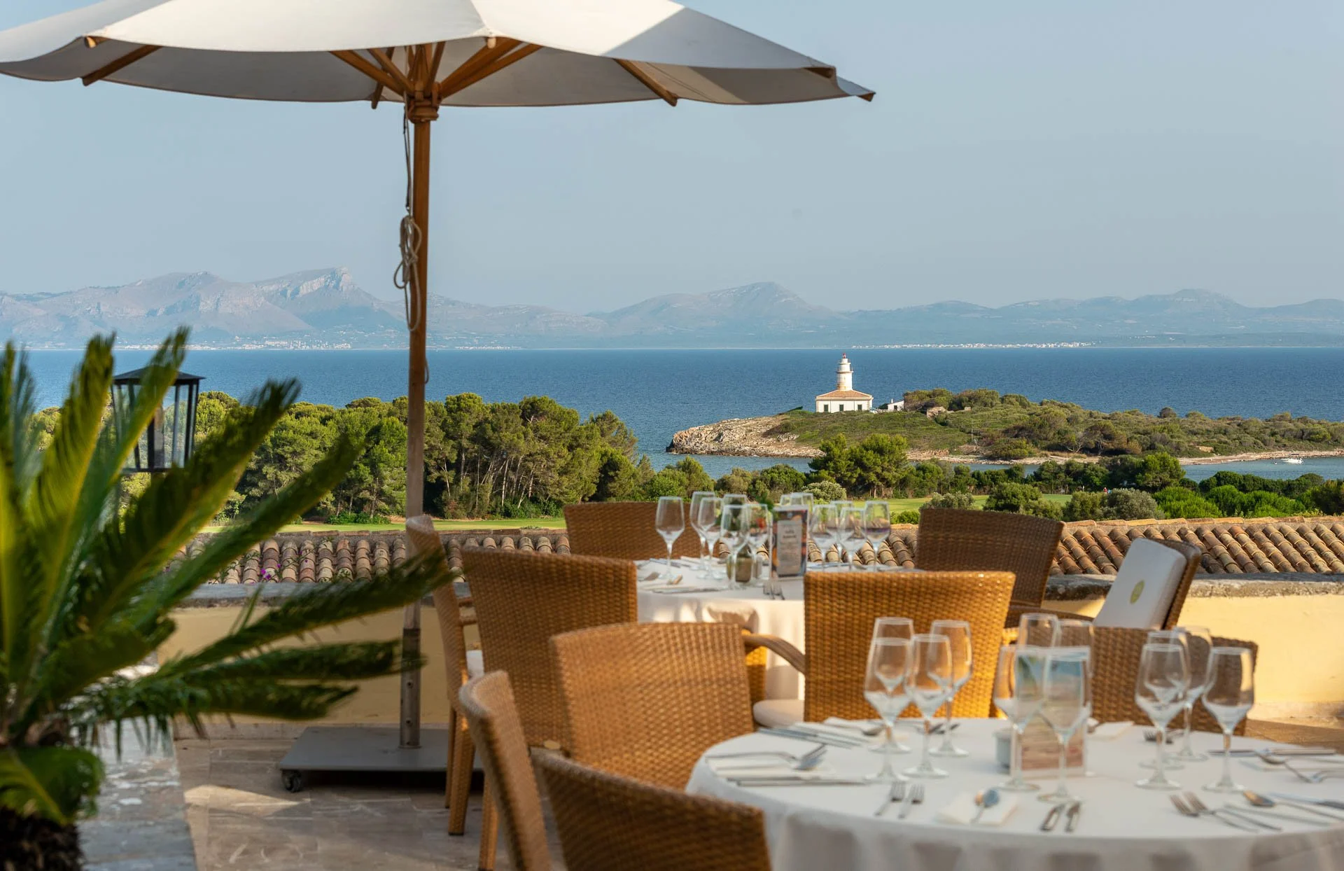 Terraza-restaurante-2-1.jpg