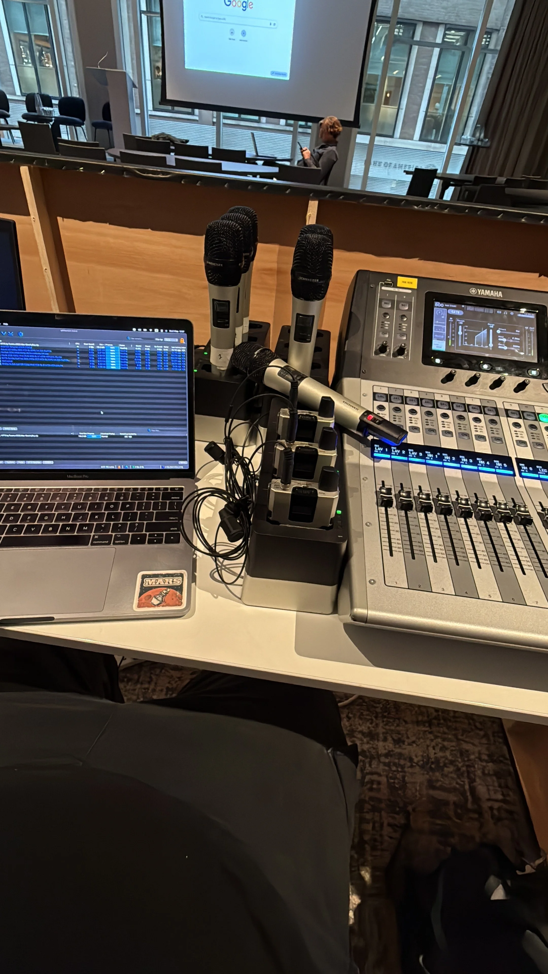 Arafat Kirty Working as Live Engineer 06