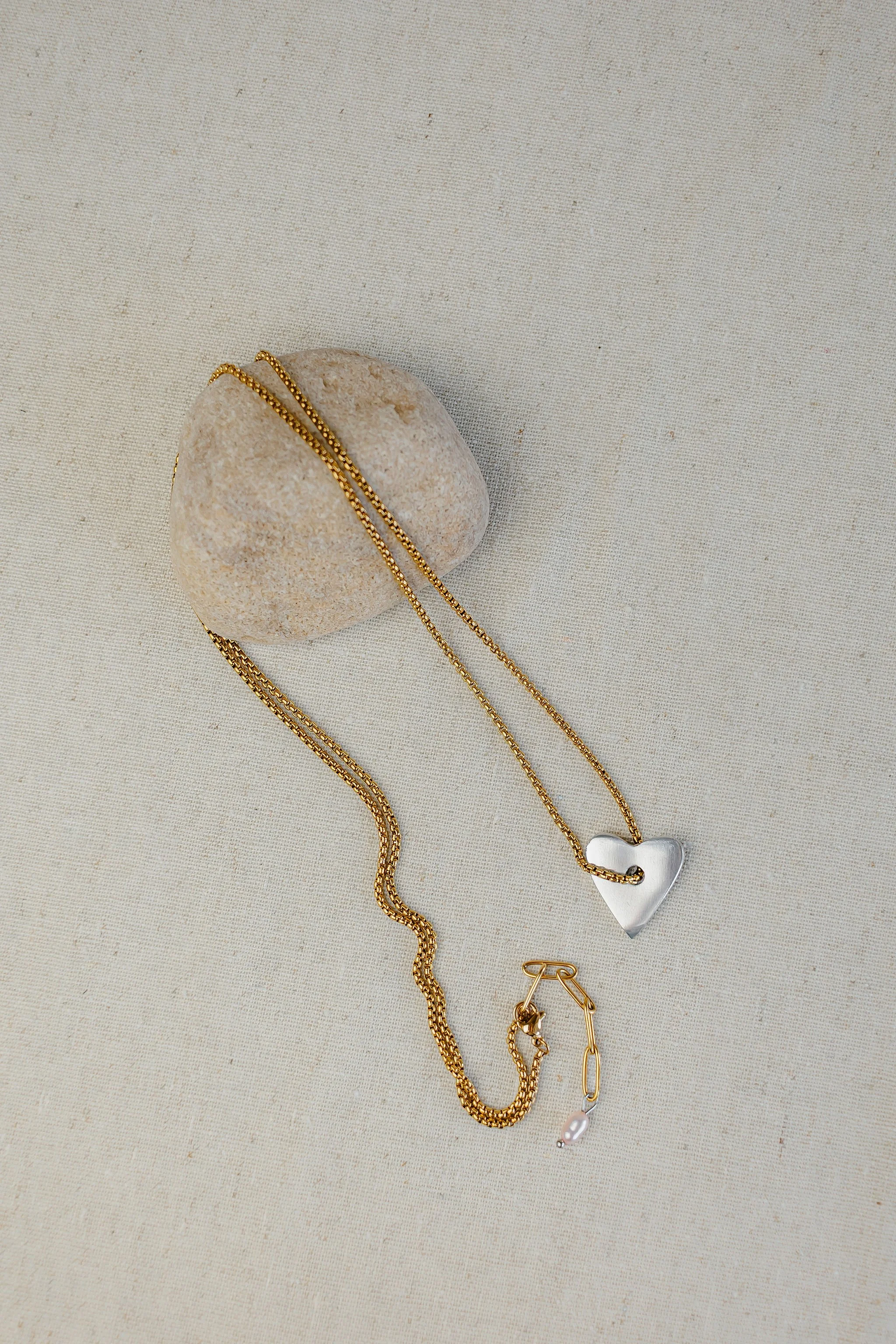 Ciara Necklace I\.jpg