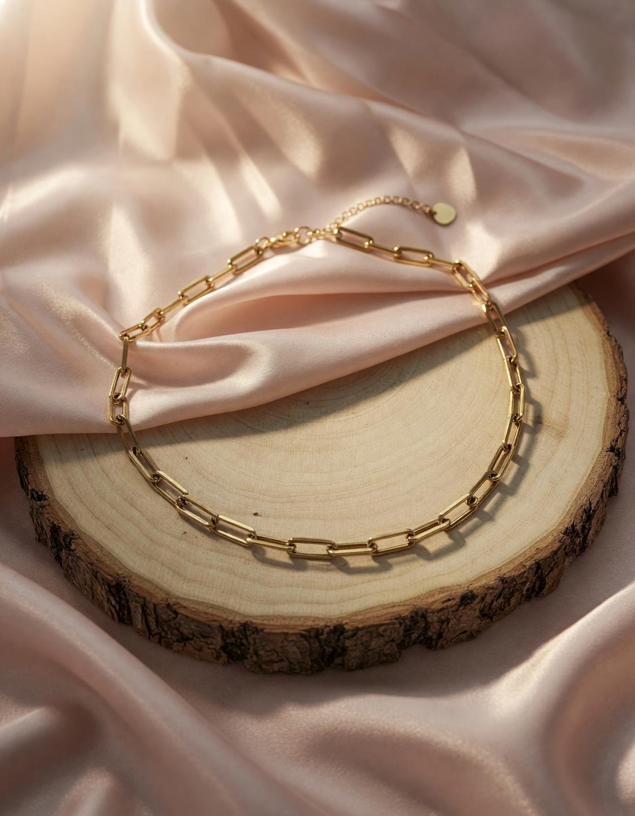Lili Necklace solo.jpg