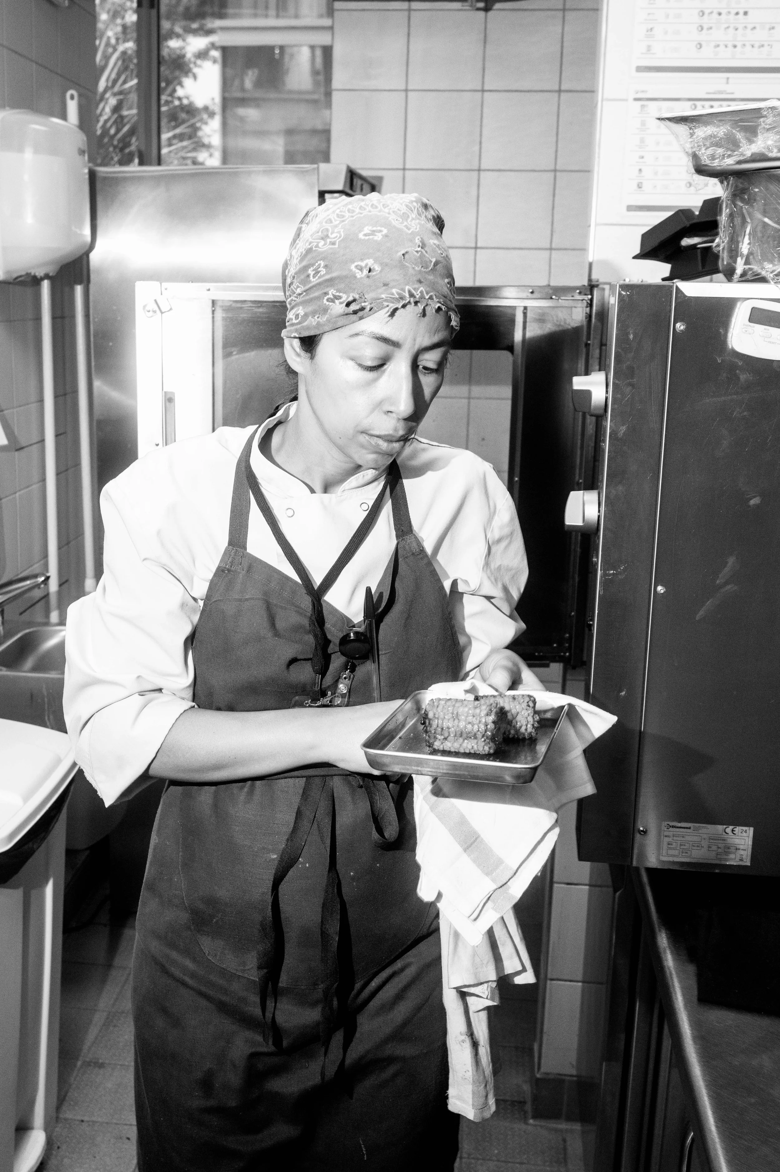 Mina Jordan lors de son consulting au sein de l'hotel Fondation Paris