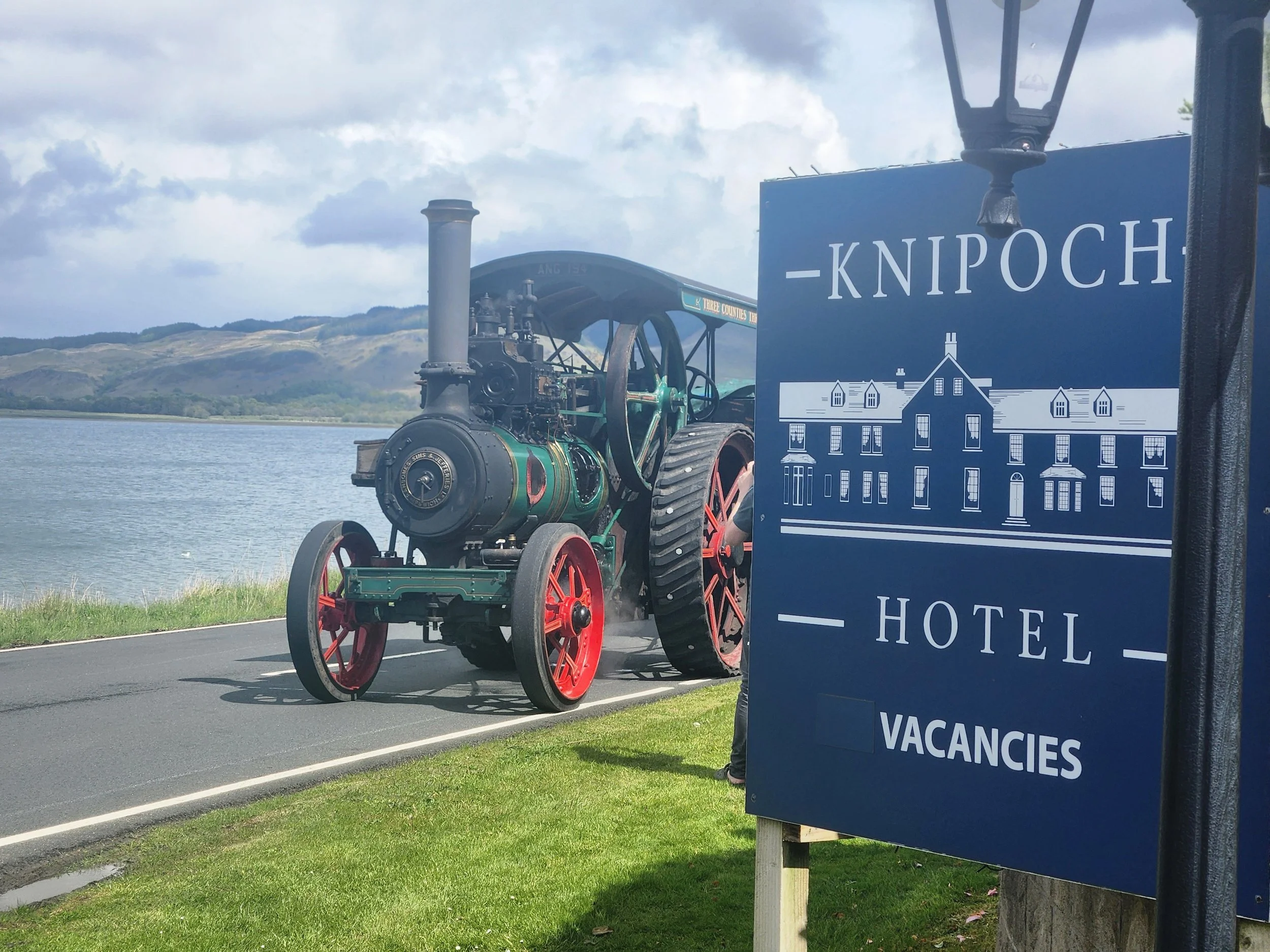 Knipoch Hotel for a quick stop