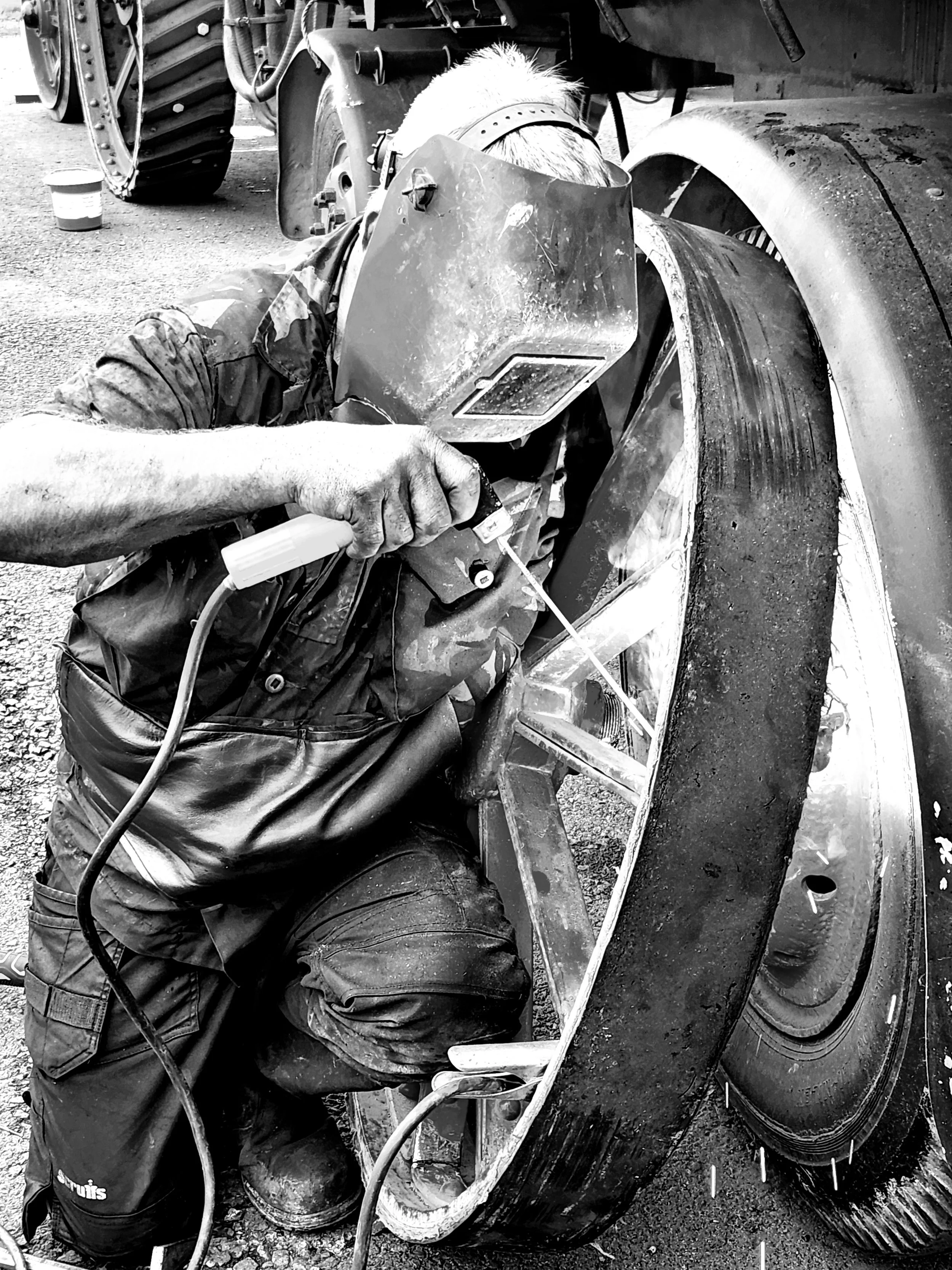 Thank you to the man who lent us his welding equipment so Chris could fix the wheels