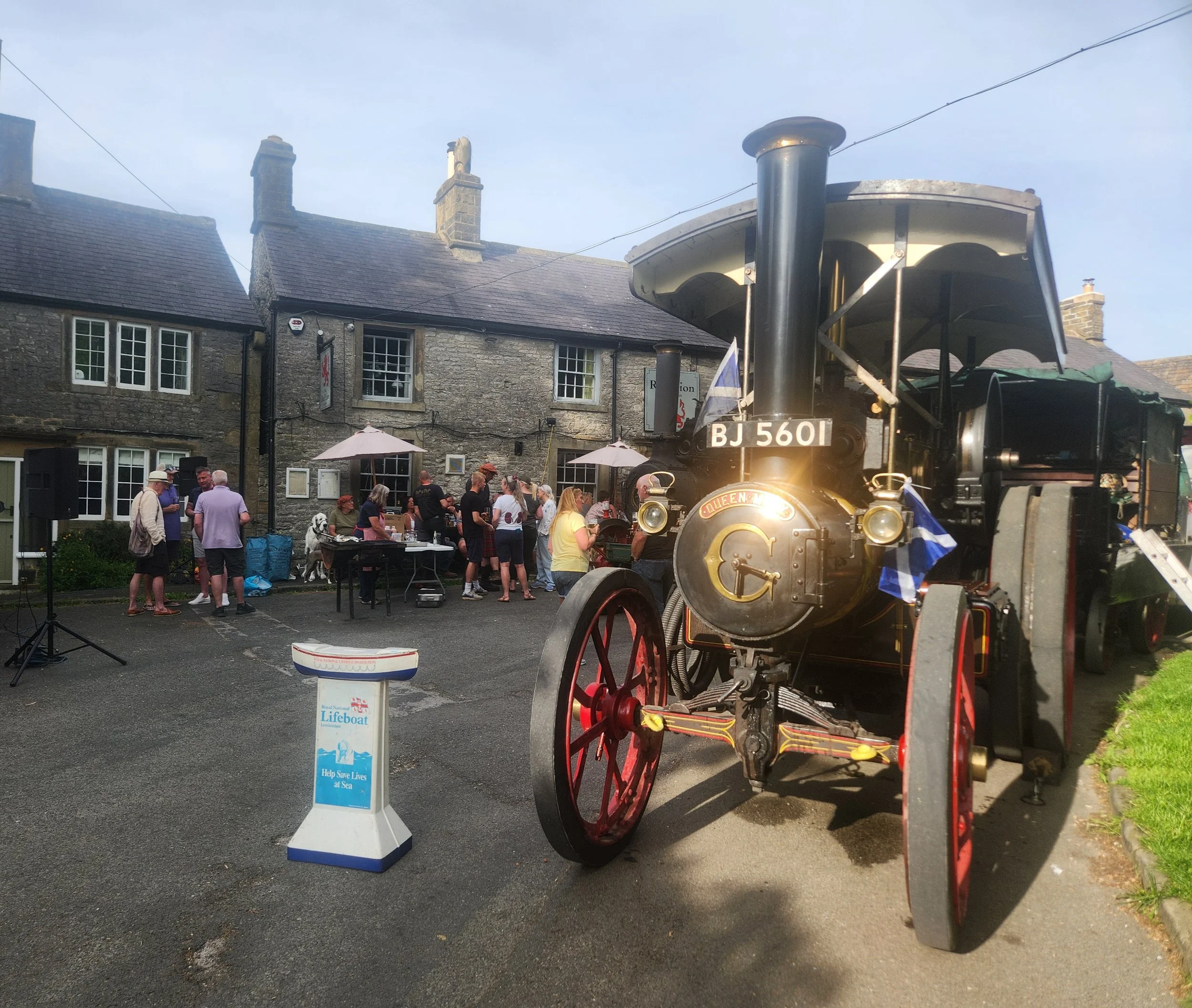 Back at The Red Lion, Litton