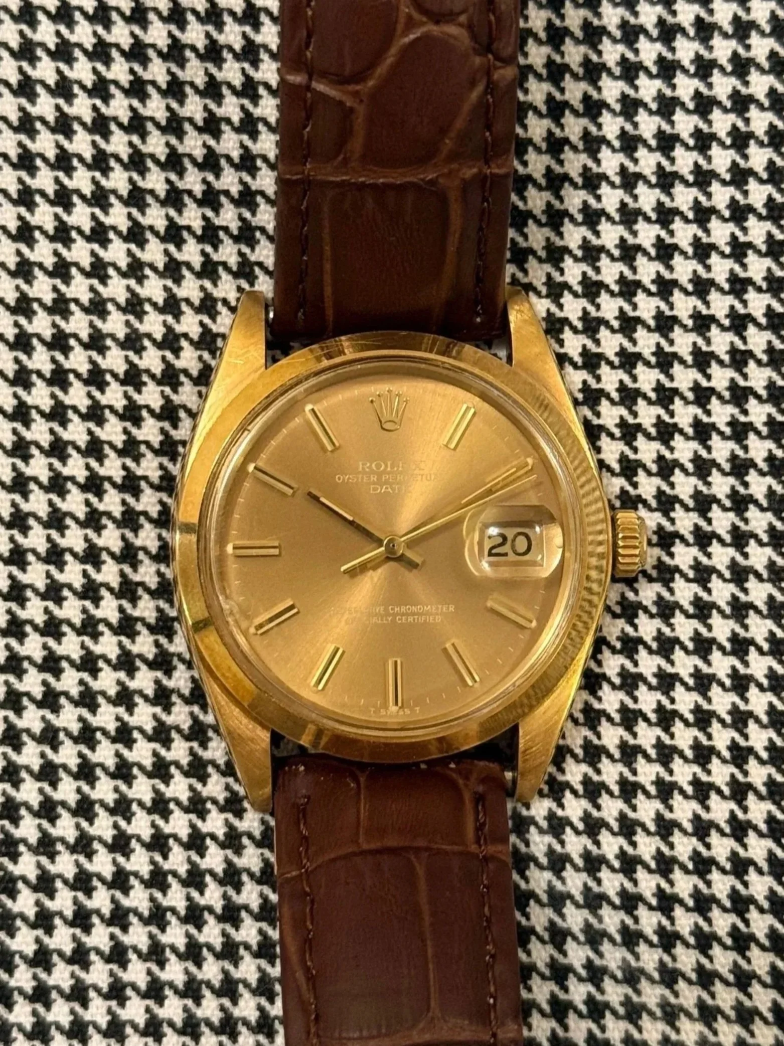 Rolex 1500 18K Gold - Champagne Ghost Dial