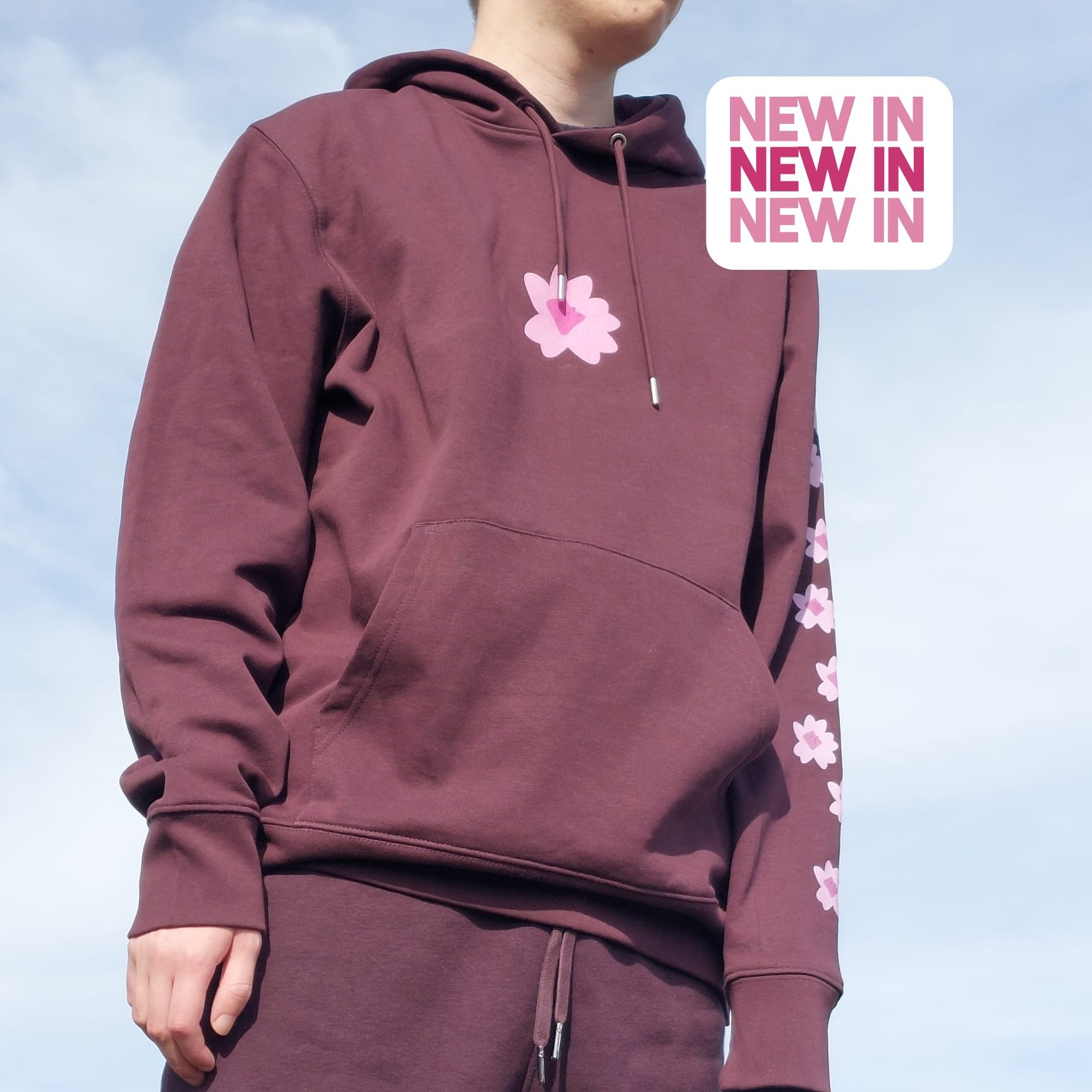 🌸
 🌸
🌸
 🌸

-100% GOTS Certified Organic Cotton 
- Metal tipping dangly bits 
- Eco friendly inks. No animal testing. 

#vegan #veganclothing #veganapparel #sustainableapparel #sustainableclothing