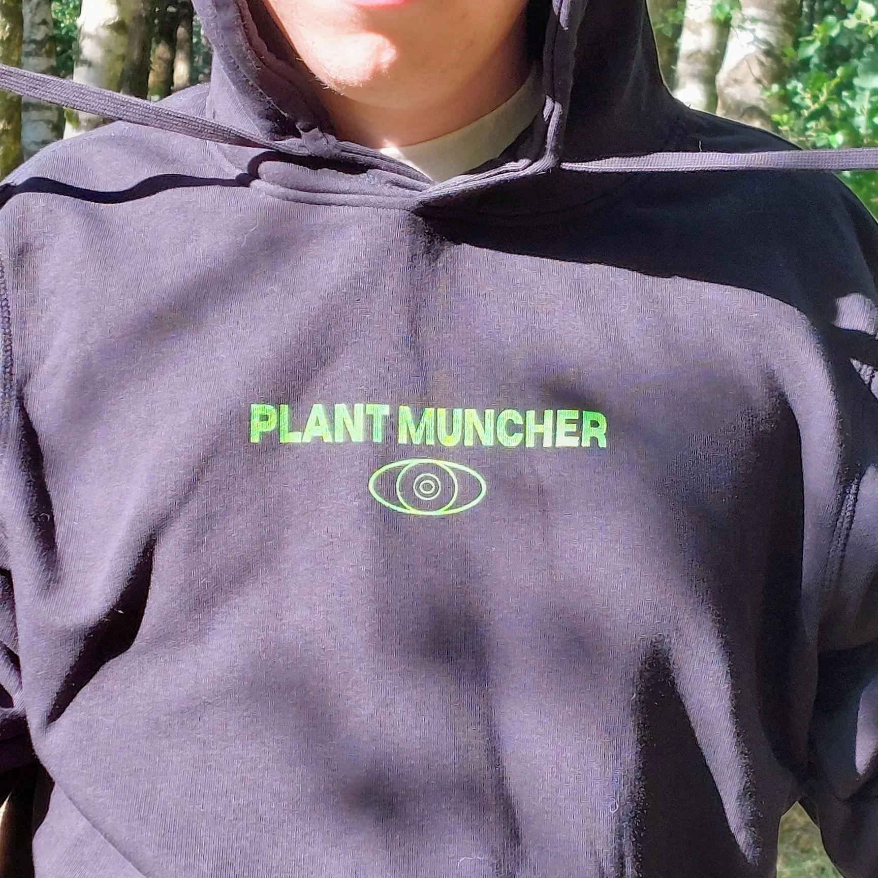 At DoneWithIt we love munching plants. 🌱😋

If you also love munching plants and want to wear that epic value this hoodie is for you. Especially when its not 29 degrees outside. 😭

#sustainableclothing #veganclothing #veganapparel #vegan #veganism