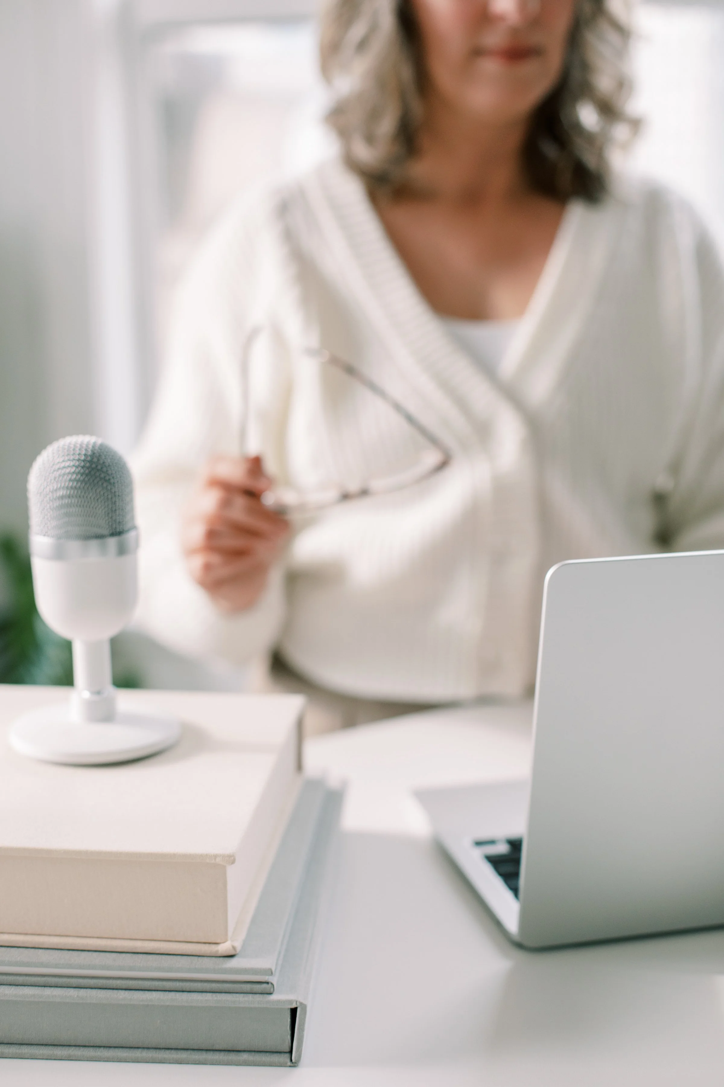 Podcast Feature: The Wholy Mom | In Good Order with Professional Organizer, Mary Davis