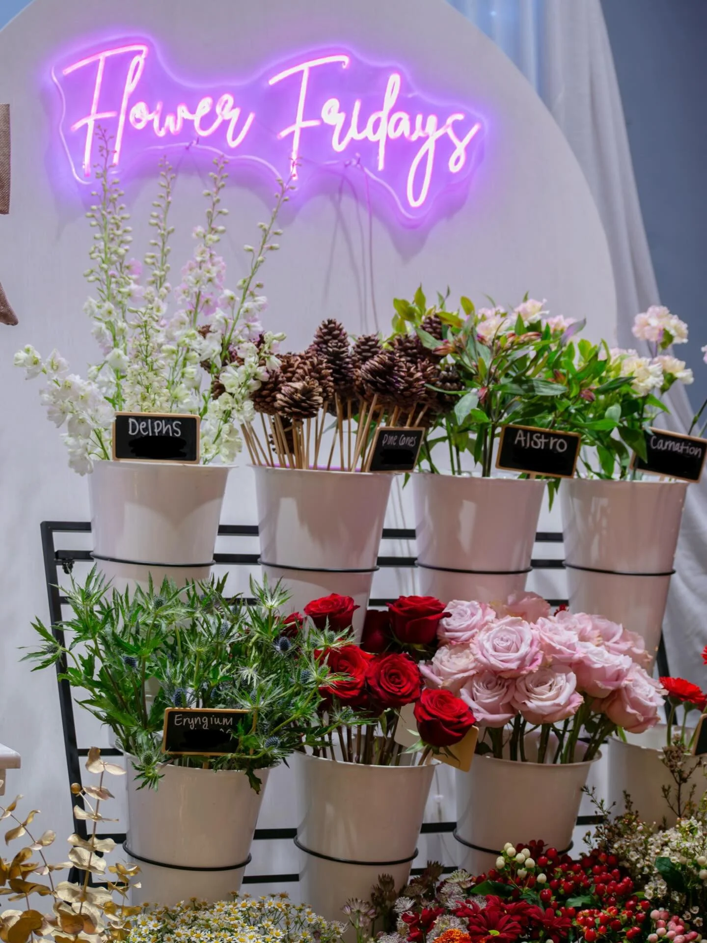 Build Your Own Bouquet Bar is back 🌸

We&rsquo;re so excited to be joining the lovely @flos_vintage for their Spring Social on Thursday 21st May, 7pm&ndash;9pm 💐

Come and create your own bouquet from a flower bar full of fresh summer blooms, choos