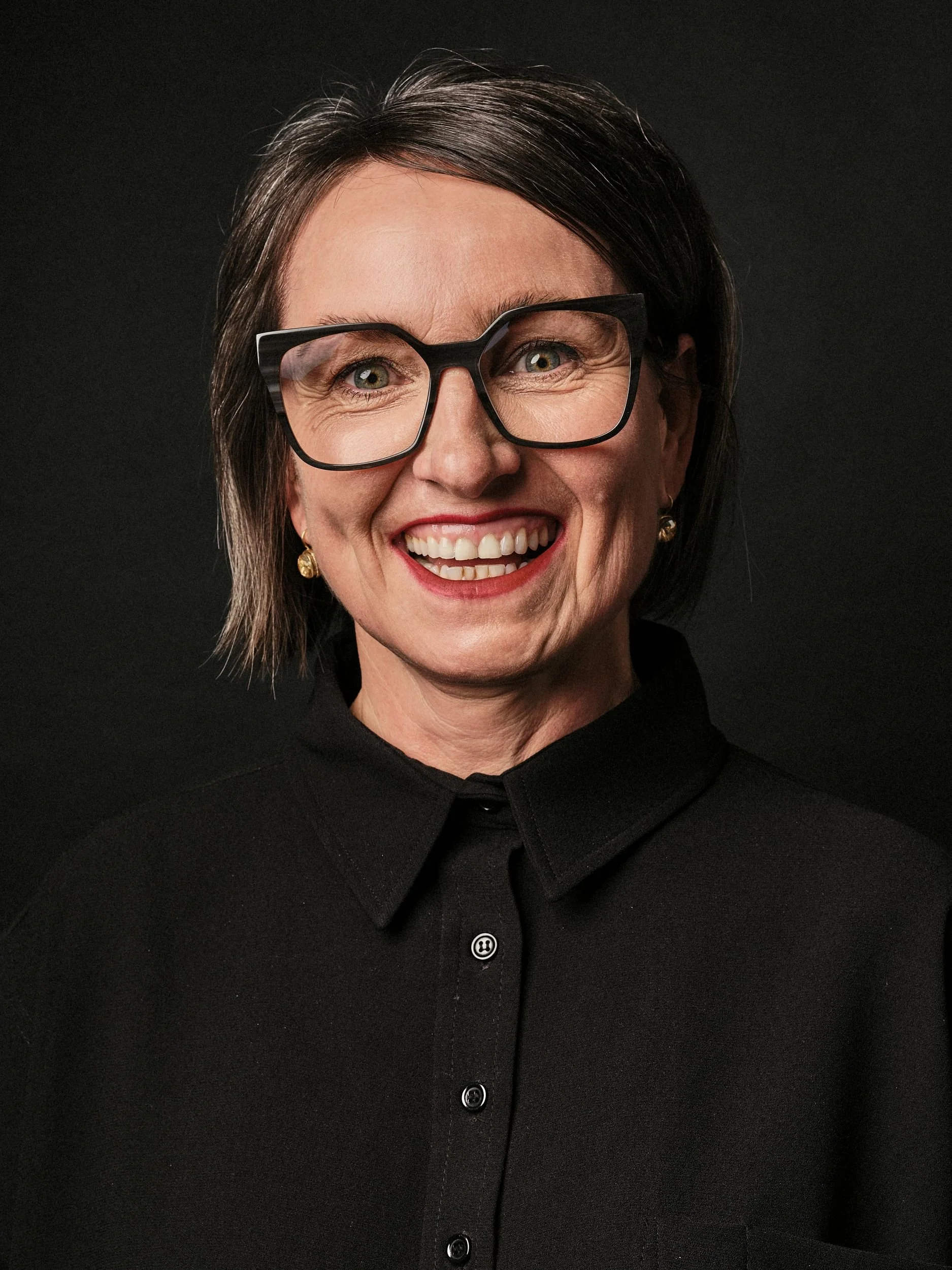 Nicole Albert, Inhaberin vom Brillenhaus Aarau und persönliche Ansprechpartnerin für individuelle Brillenberatung.