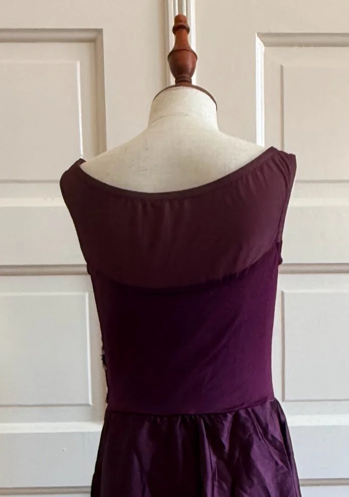 VICTORIA BACK.jpg
