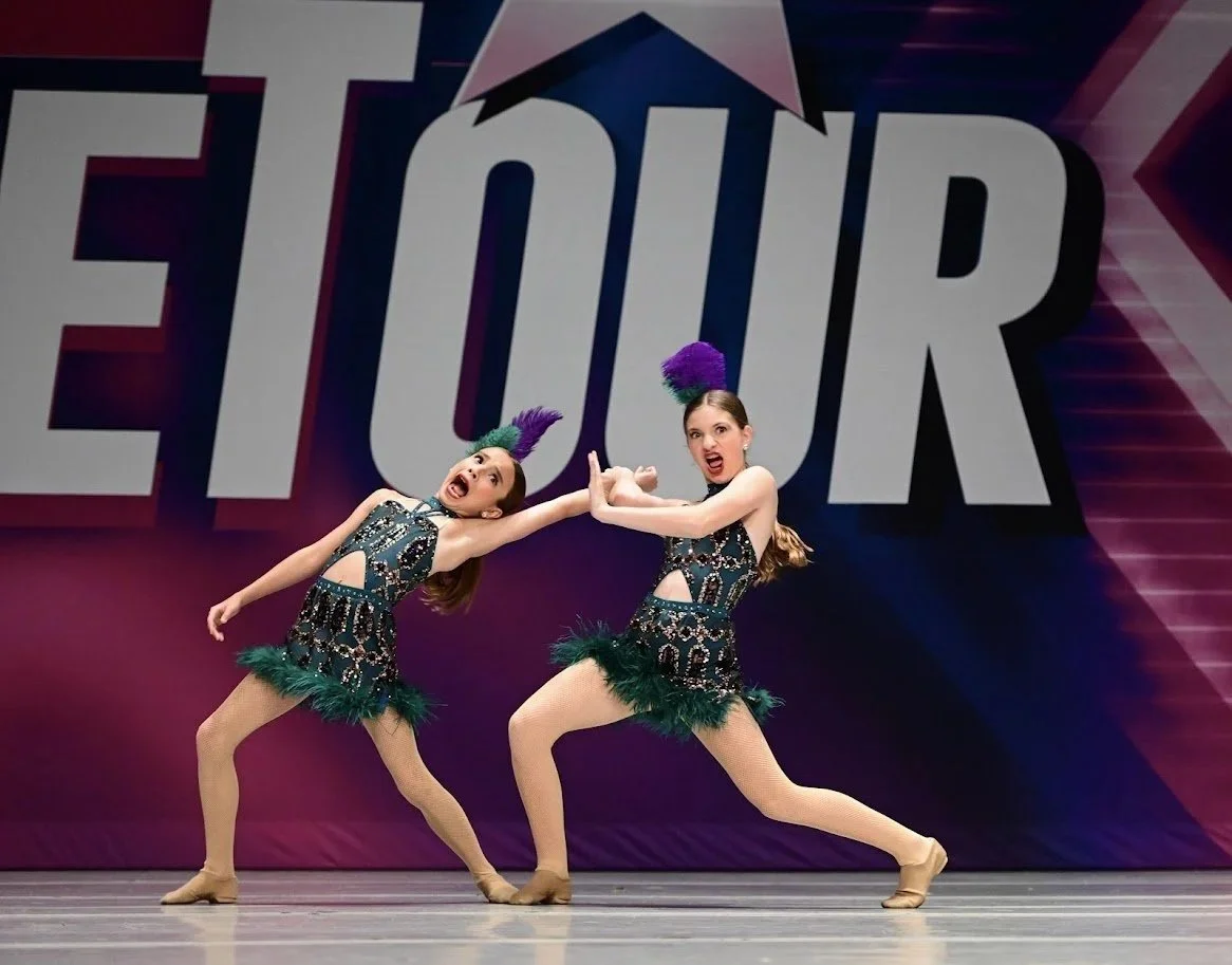 Emerald+duet+on+stage.jpg