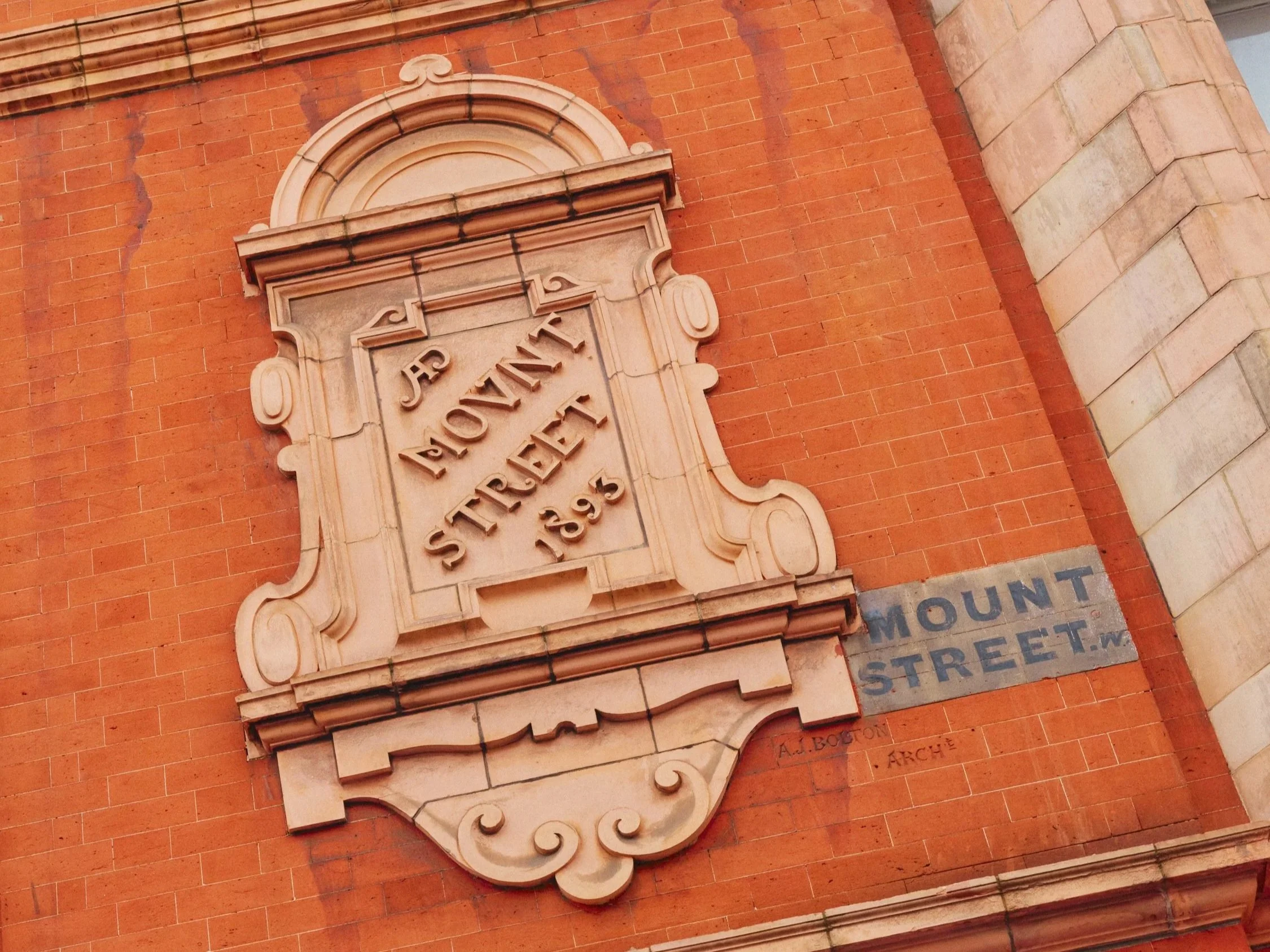 Mount Street Neighbourhood