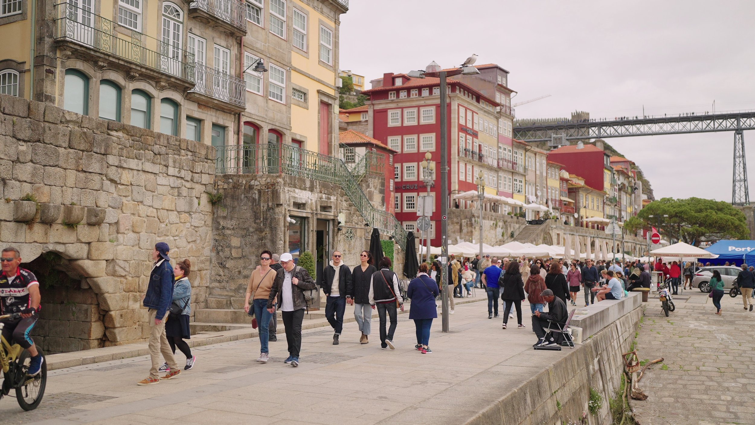 Why you can't understand spoken European Portuguese (and what's actually happening)