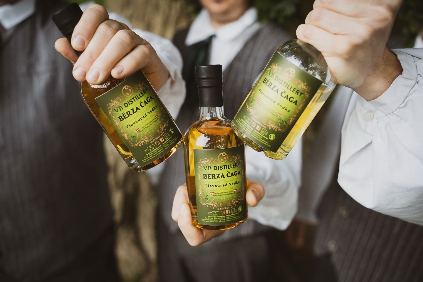 🌟 Iepazīstamies ar sponsoriem! 🌟

Ar prieku paziņojam, ka @vbdistillery ir vieni no mūsu atbalstītājiem koncertā &ldquo;Mana Zeme, Mans Spēks&rdquo; 15. novembrī Lesterā! 🇱🇻🎶

Galvenais destilētājs Vilnis Baiks savas prasmes apguvis no vecmāmiņa