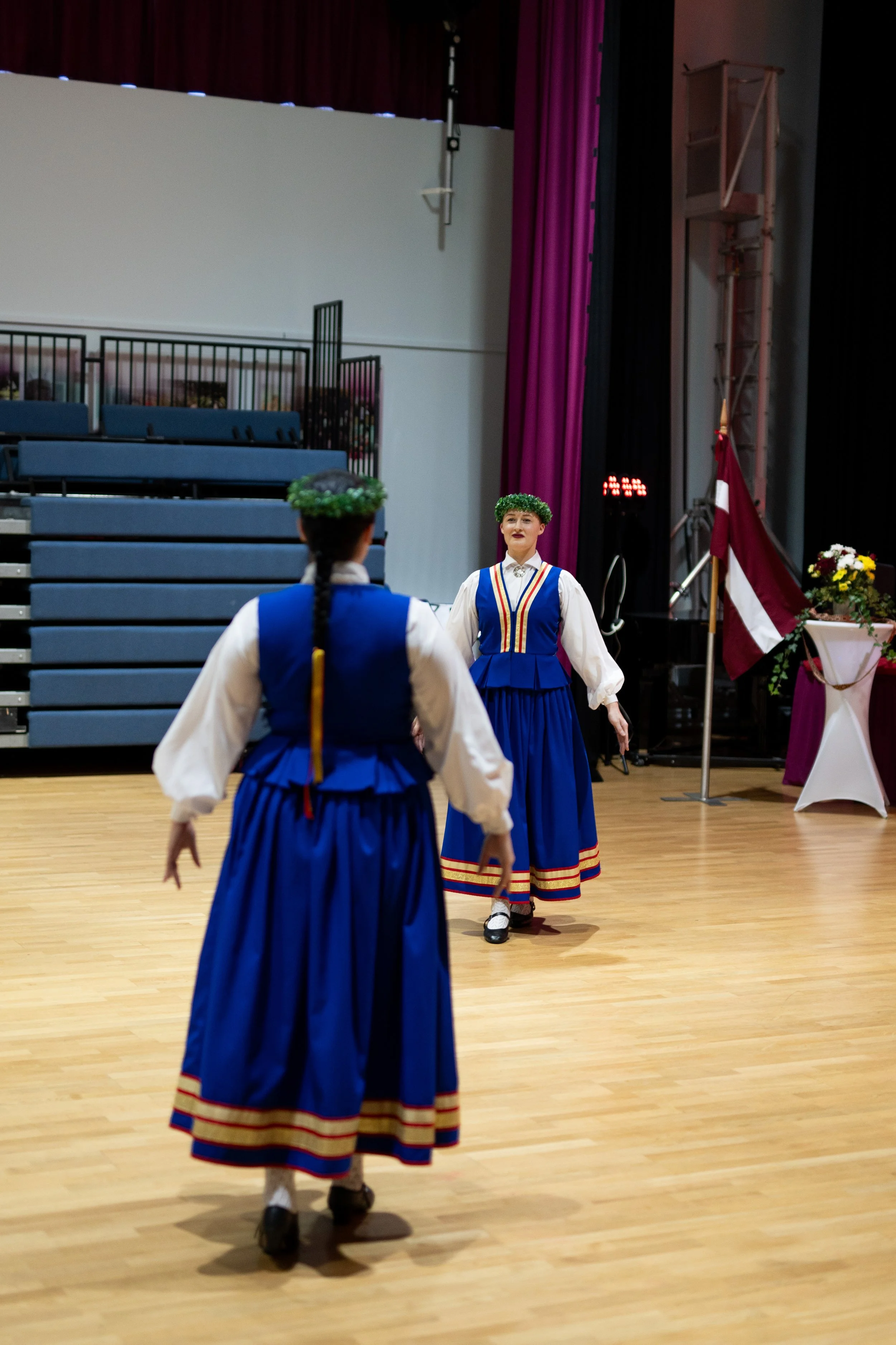 LauraM-3196.jpg