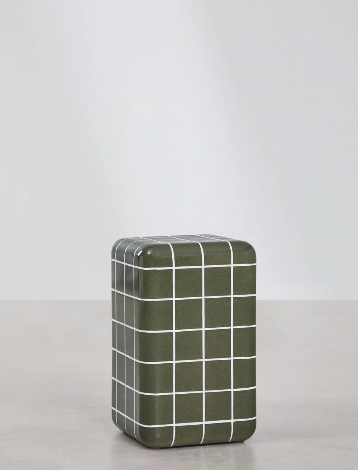 Table d'appoint en ciment - Finition vert ether