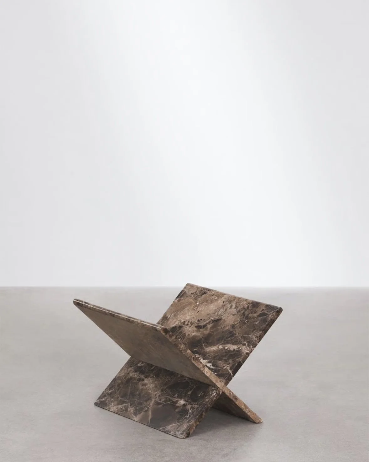 Porte-revues en marbre