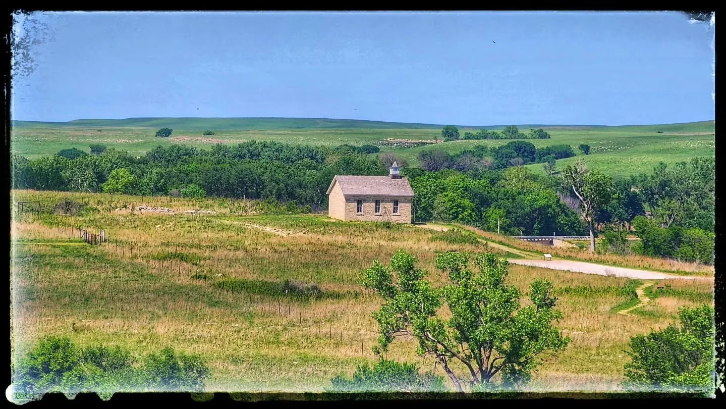 Just going through some summer pics and toying around with some editing. Winter is such a downer, need to have a little fun even though it's just too cold to get out and do some new photography.

#art #summer #photography #landscape #photoediting