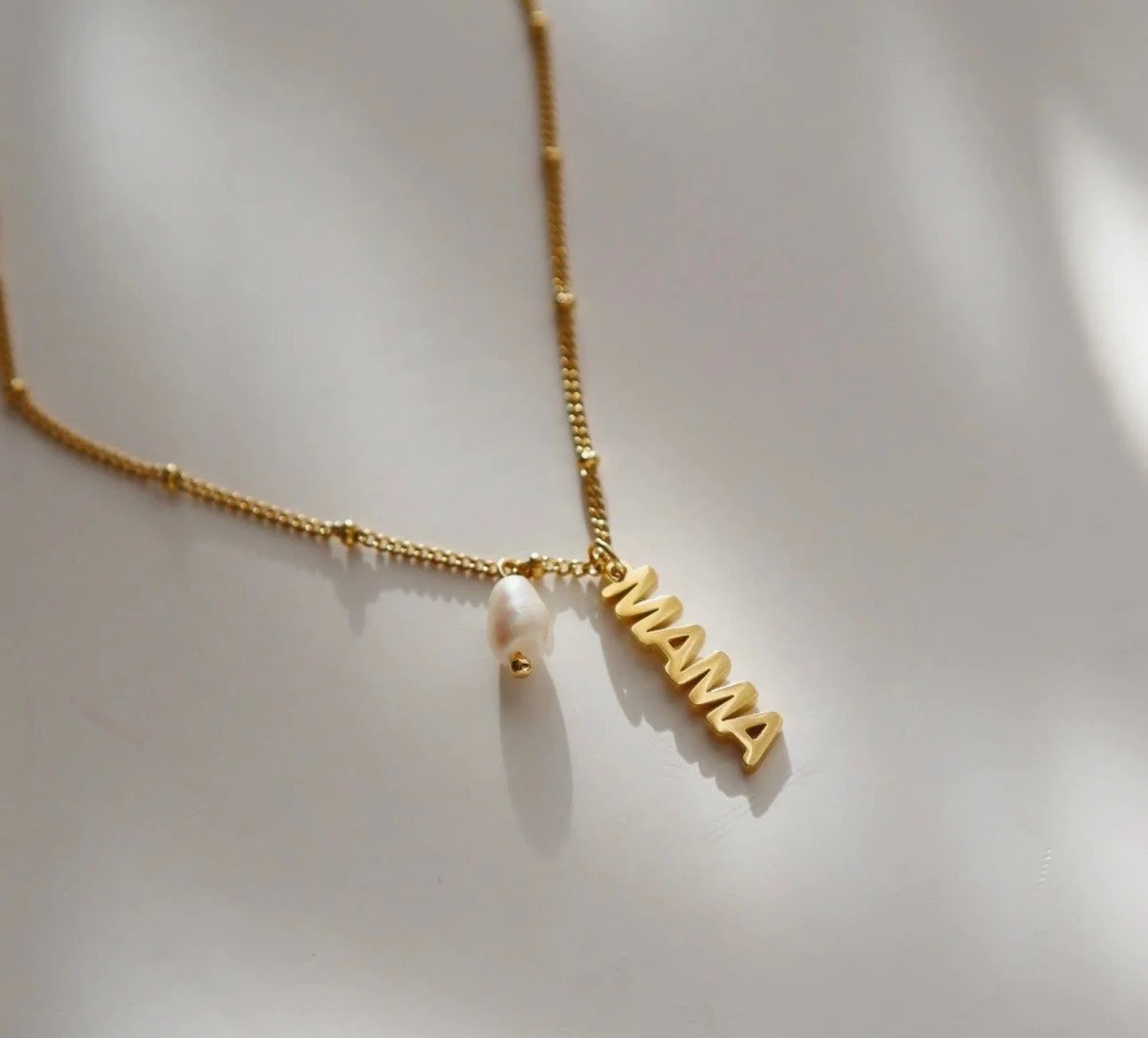 Mama Pearl Necklace