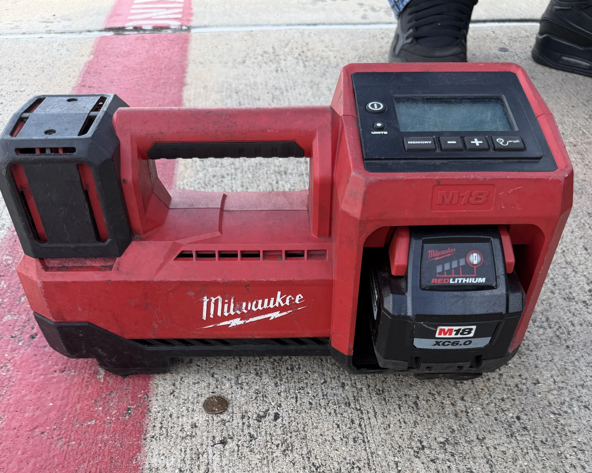 Milwaukee M18 Tire Inflator