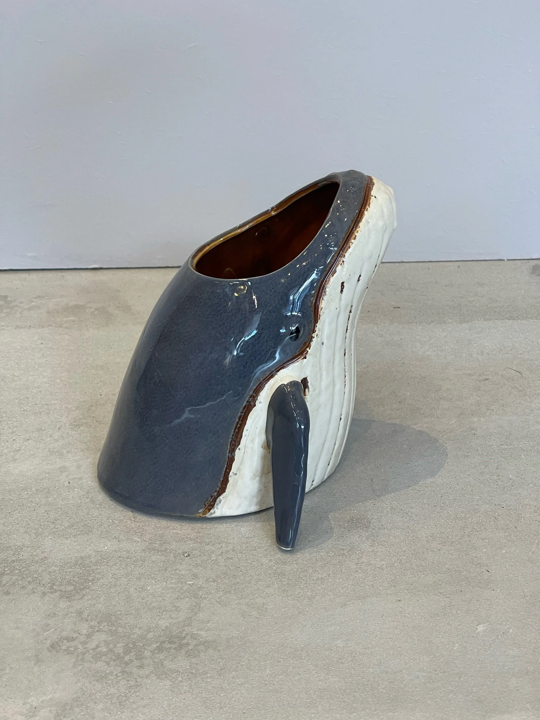 Humpback whale vase / planter