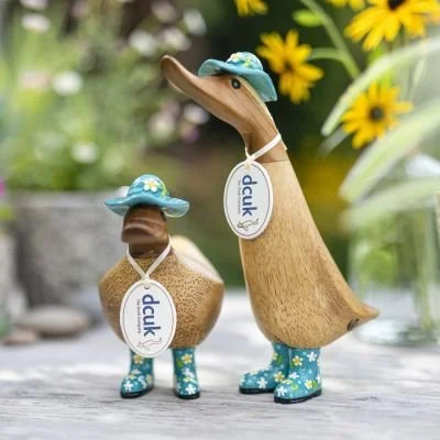 Teal floral hat and welly boots ducky