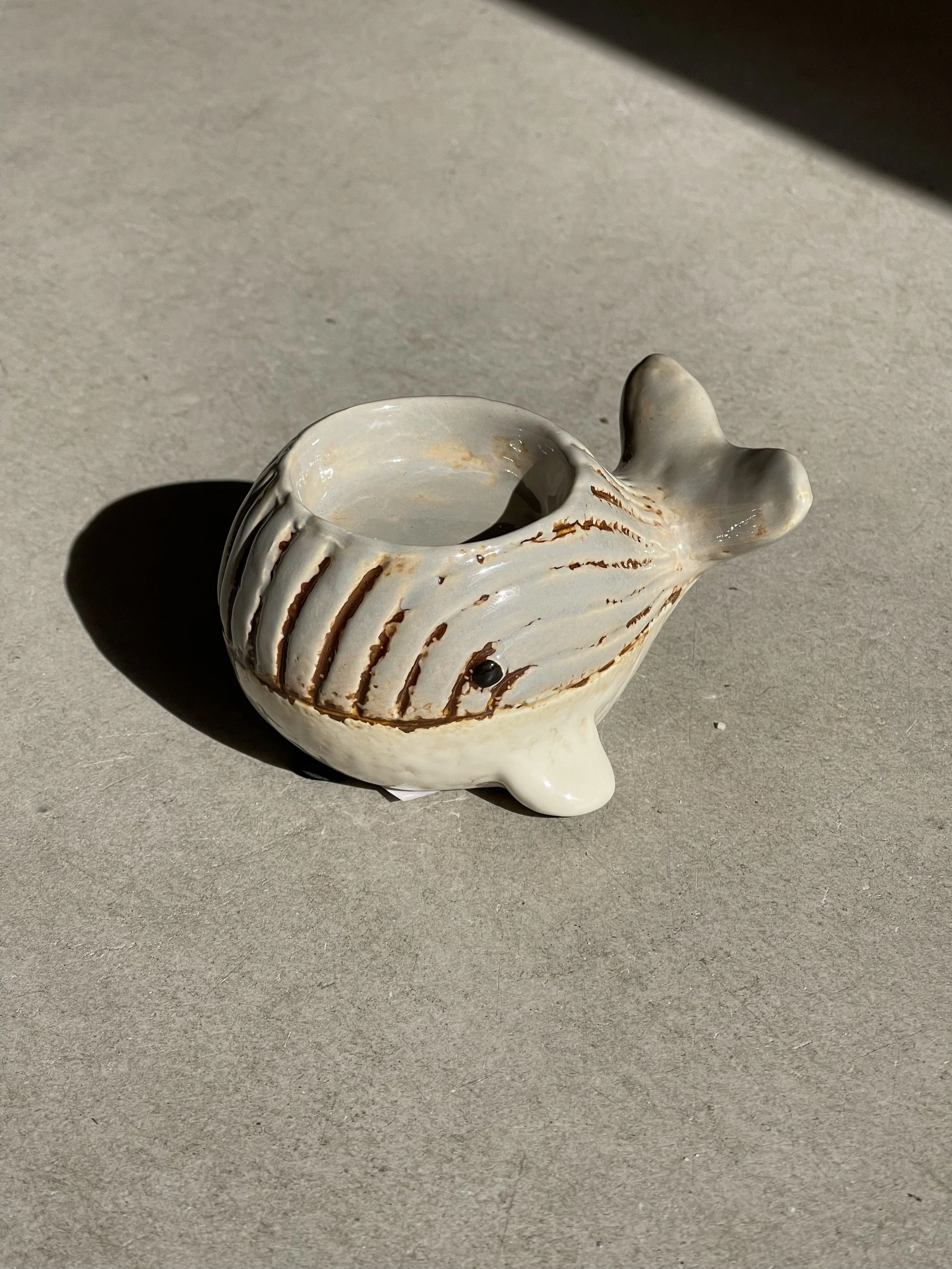 Whale tea light holder
