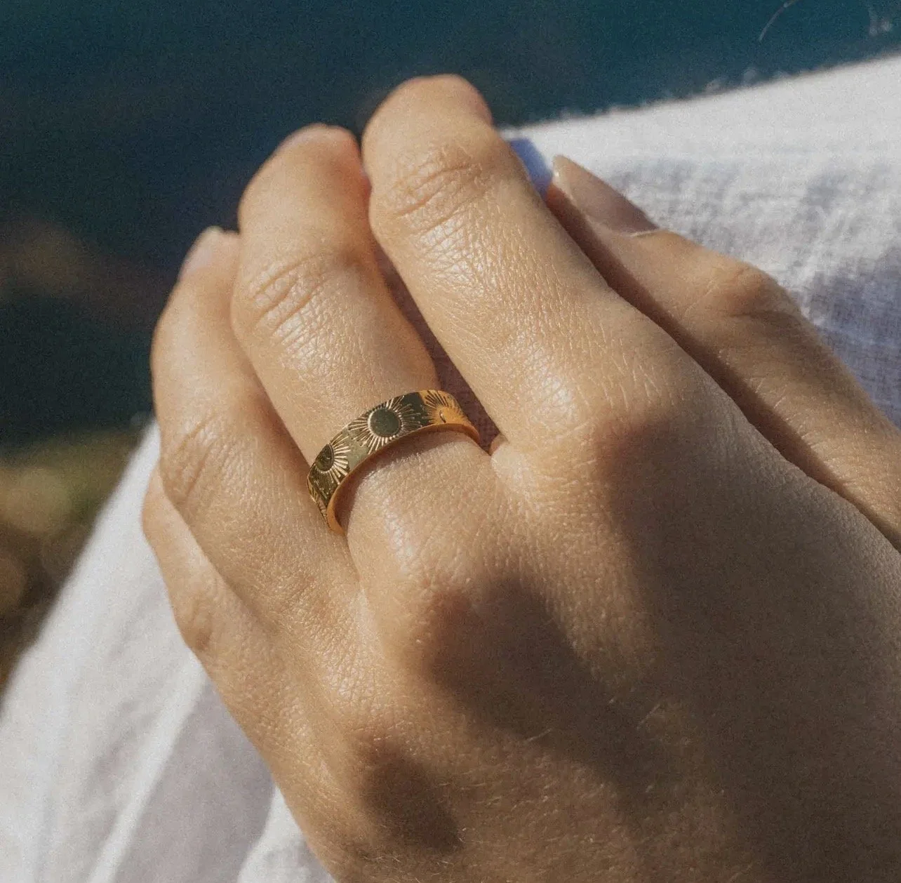 Mãmã celestial sun gold ring
