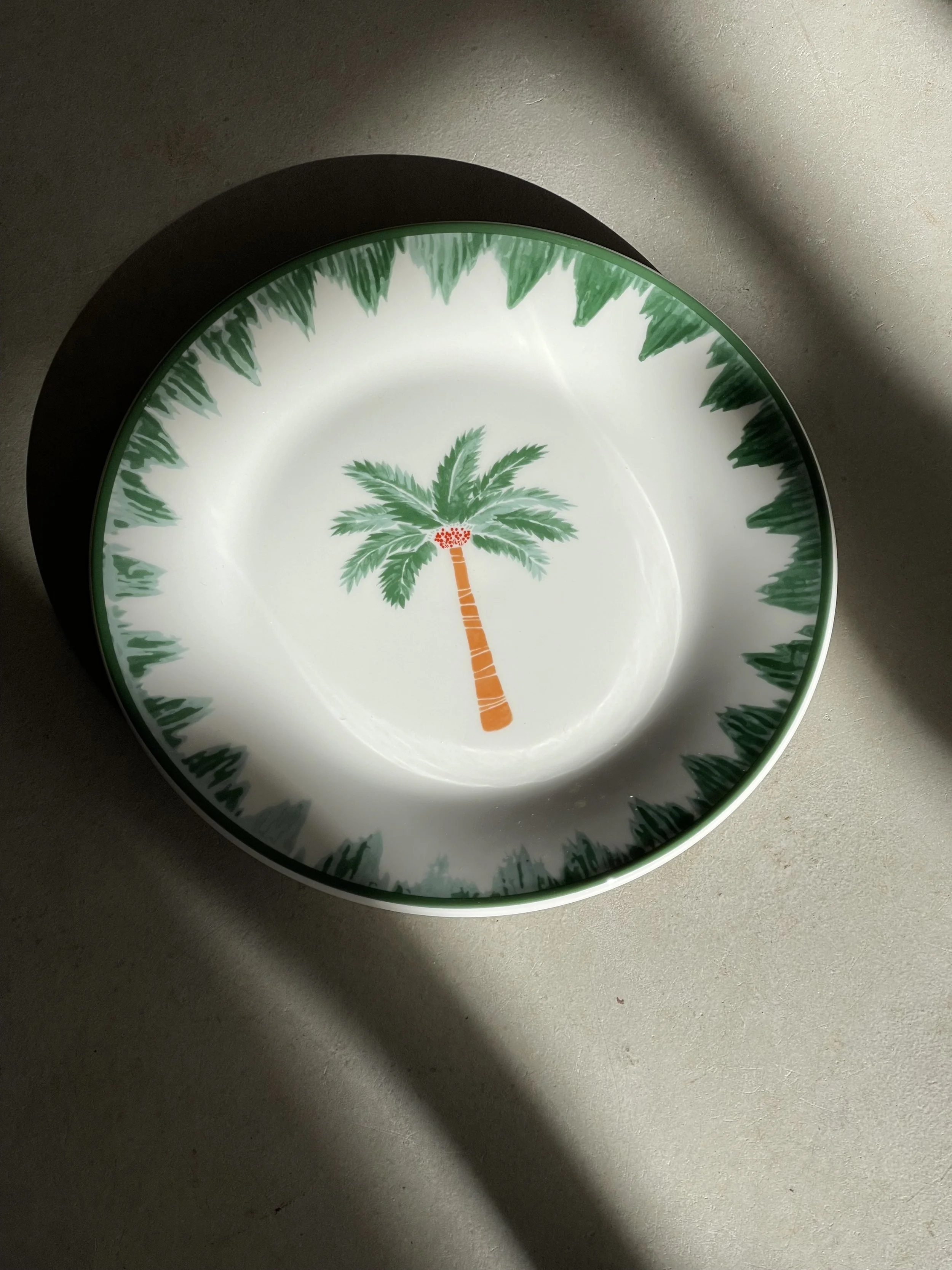 Palm tree plate