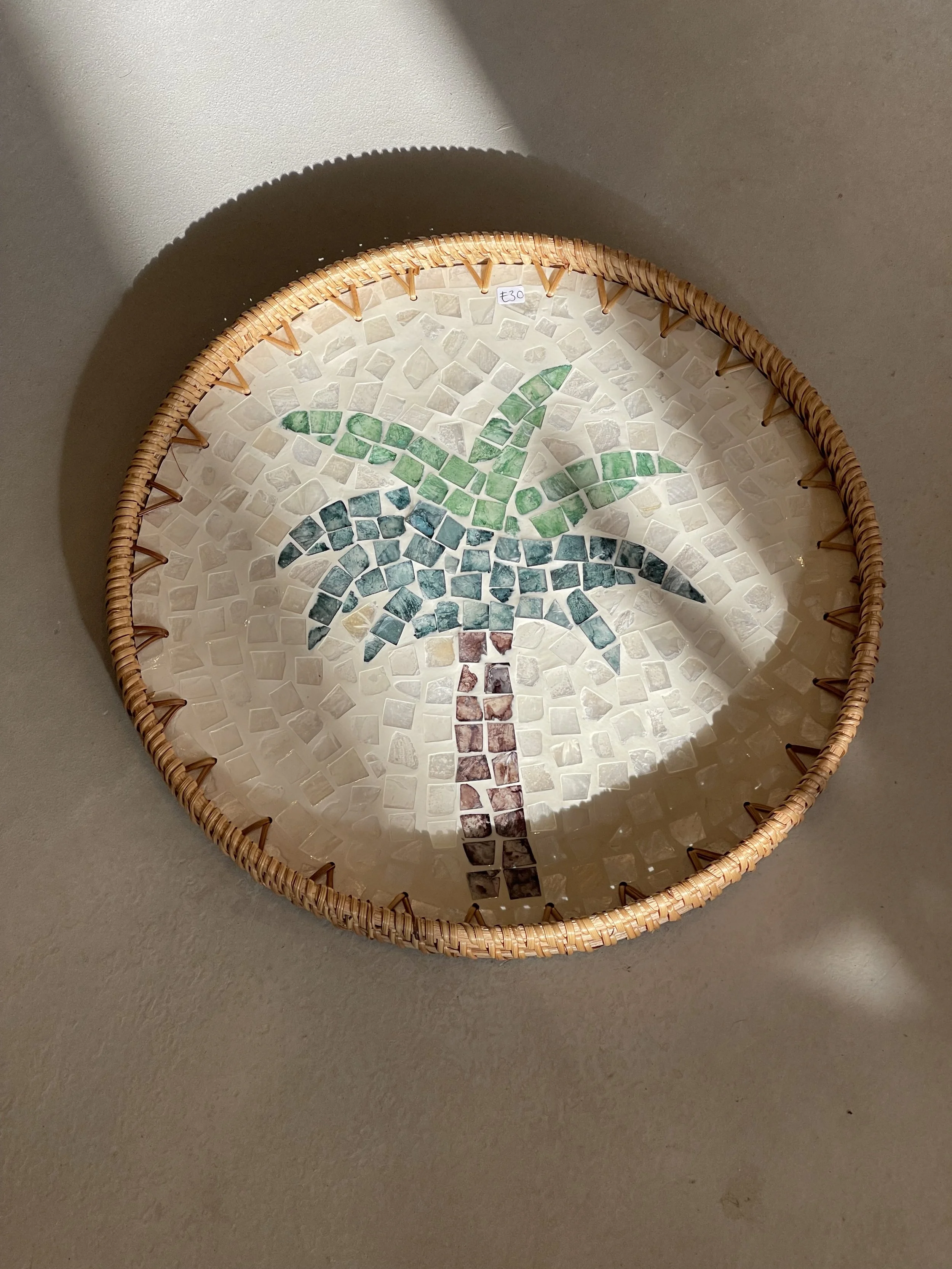 Palm pattern rattan tray