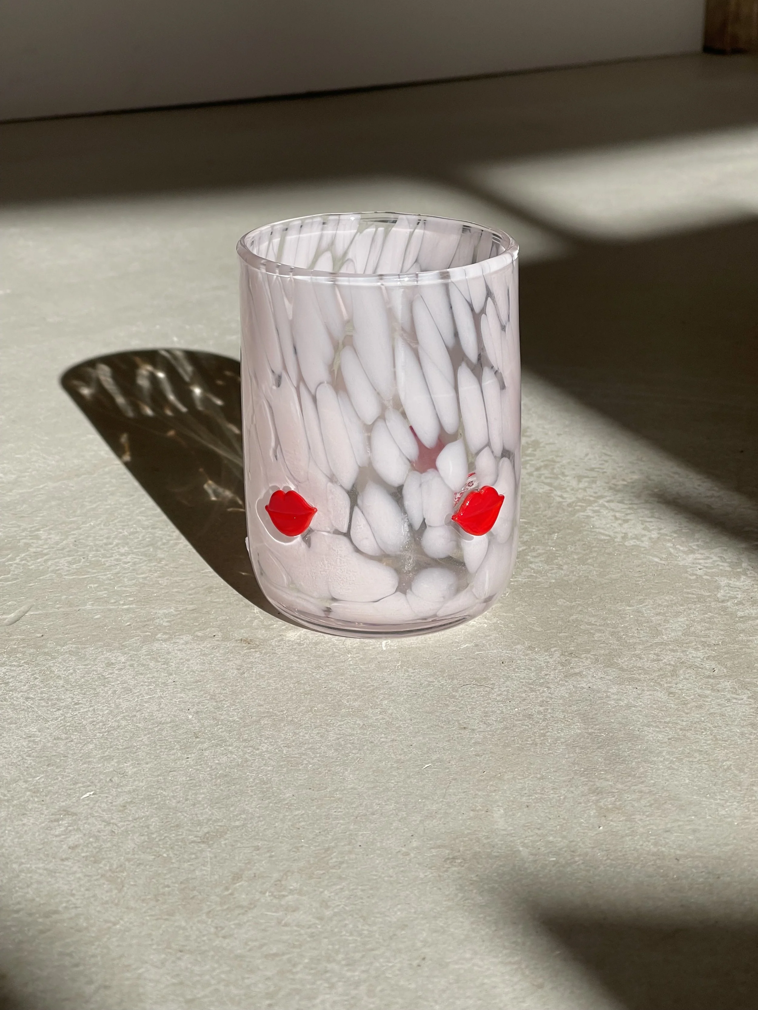 Confetti lips tumbler glass