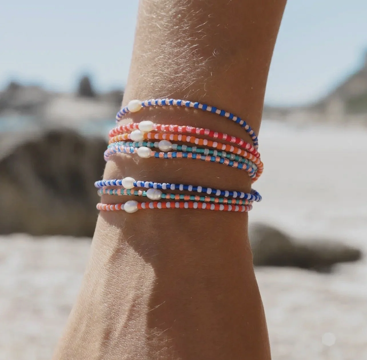 Blue dainty beaded bracelet