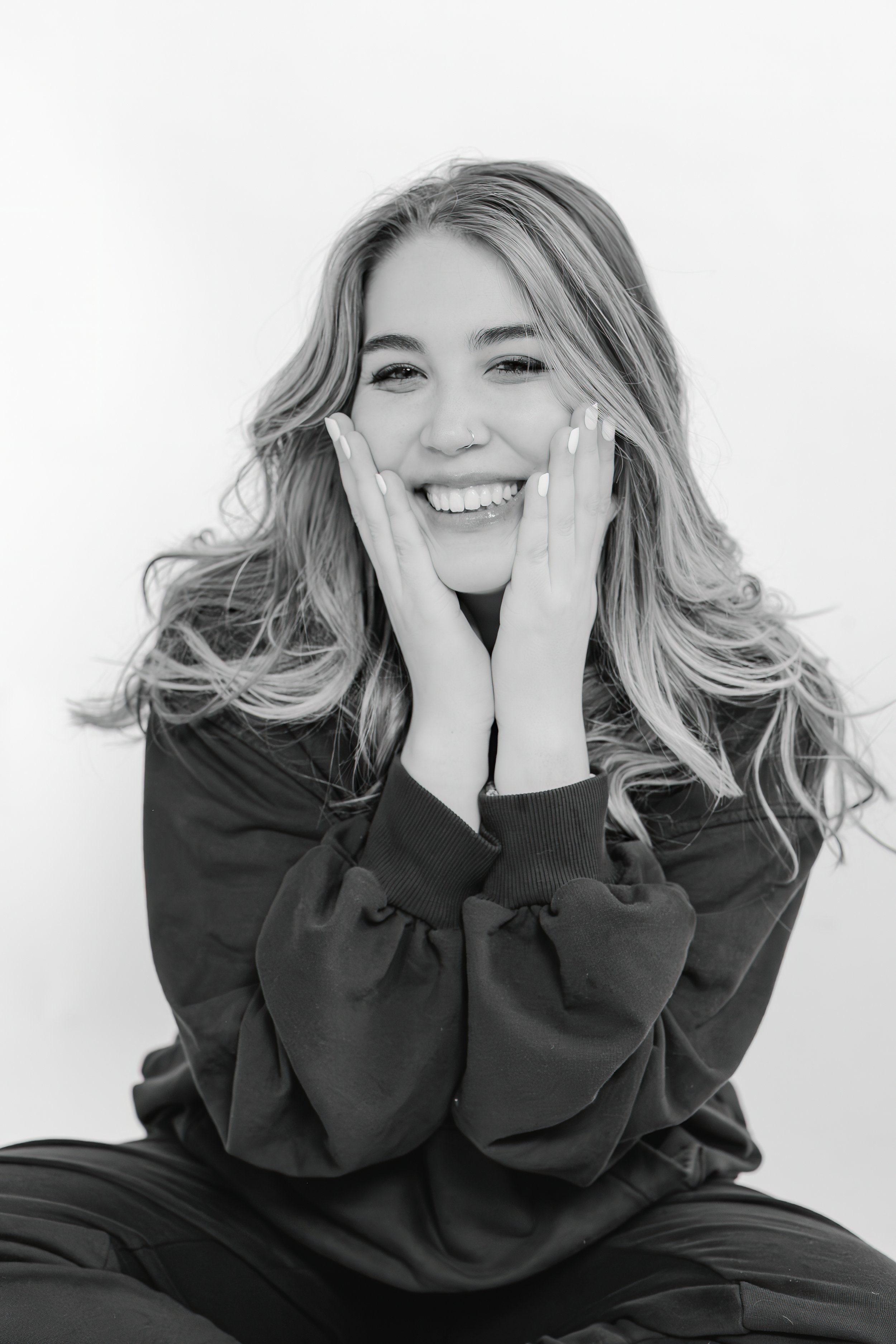 417 Studio Black &amp; White Photo Session