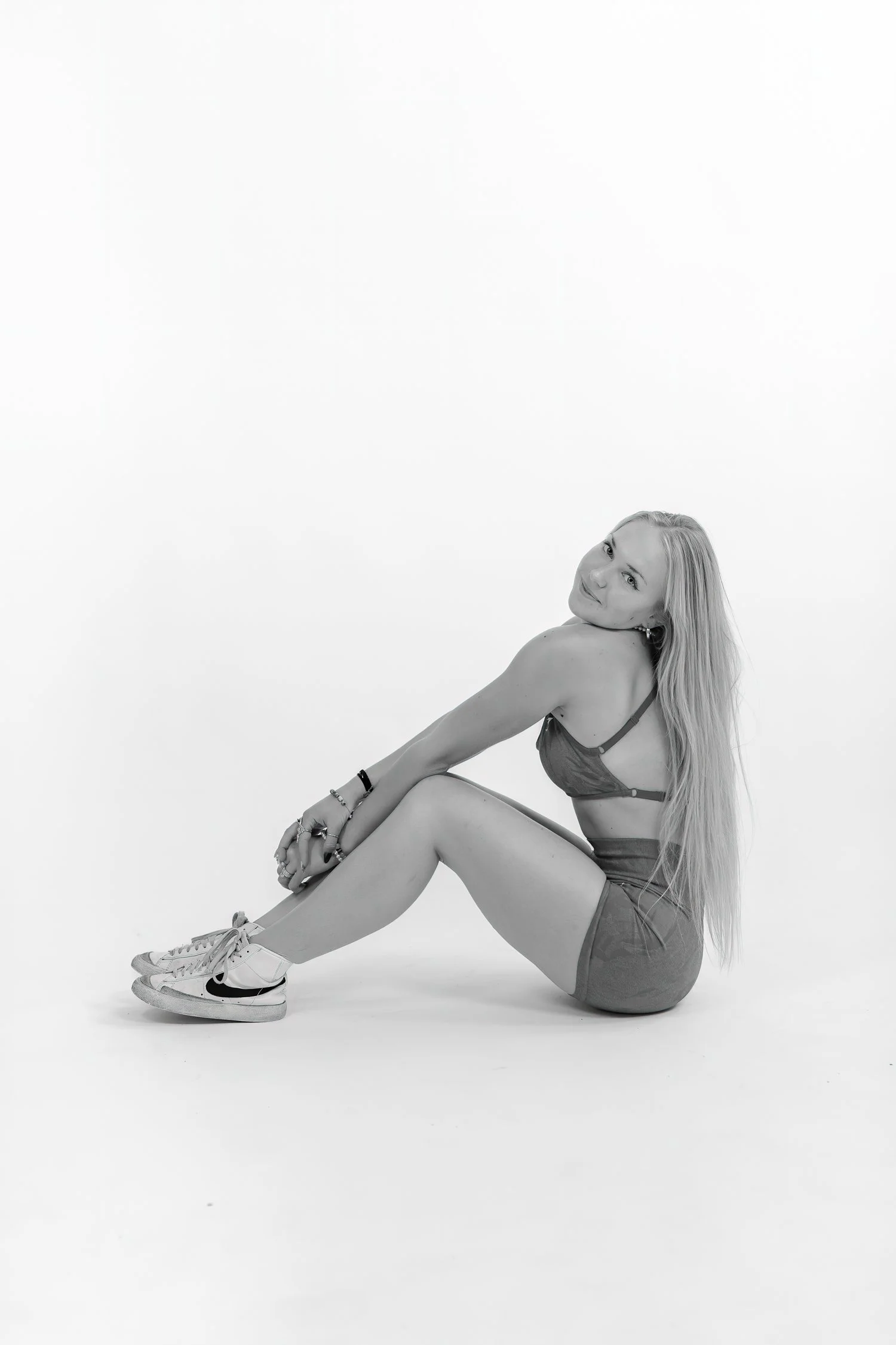 417 senior photographer portraits senior photography-14.jpg