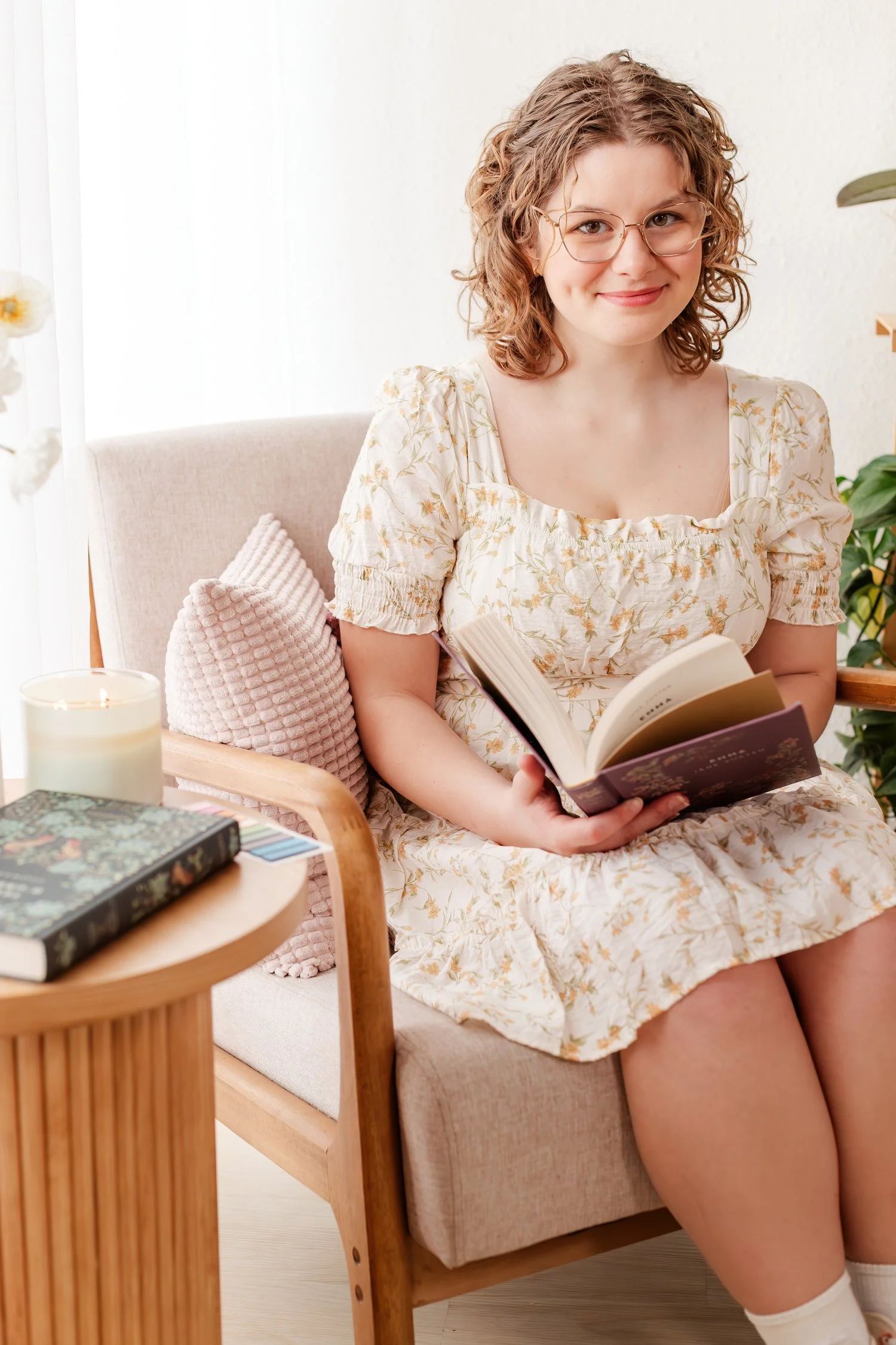 studying and writing in college with happyologie-7.jpg