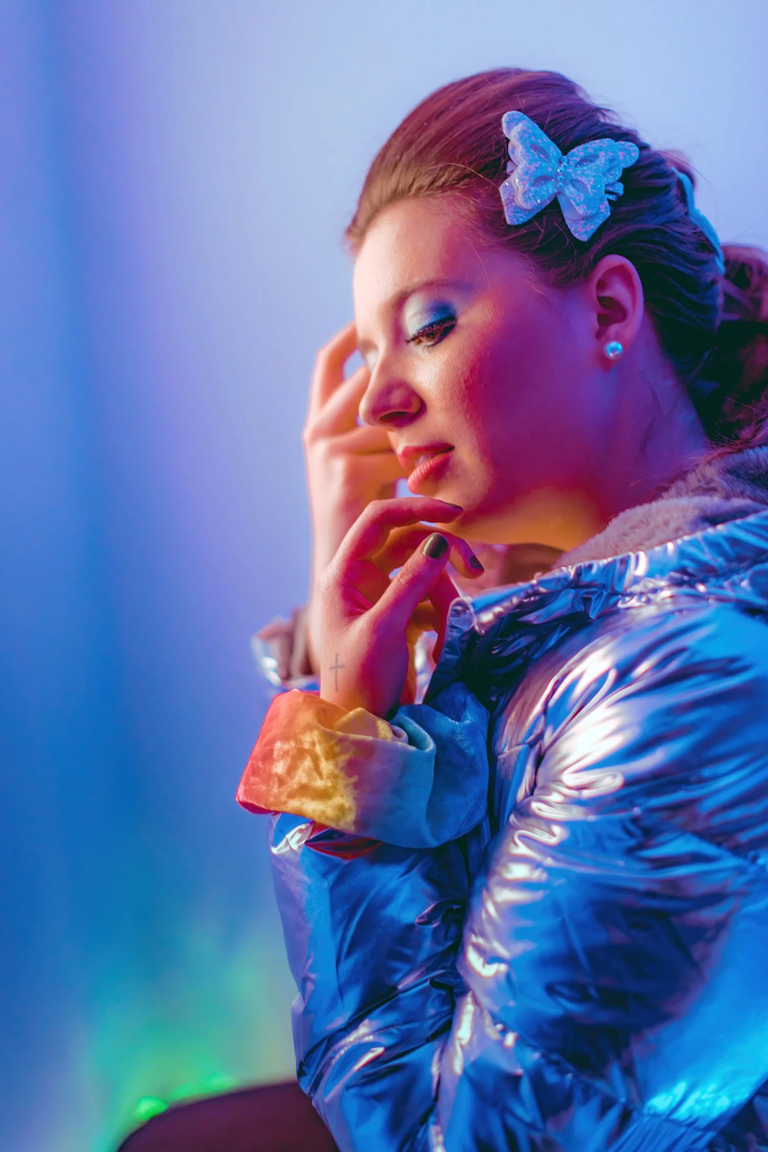 neon-light-senior-pictures-10.jpg