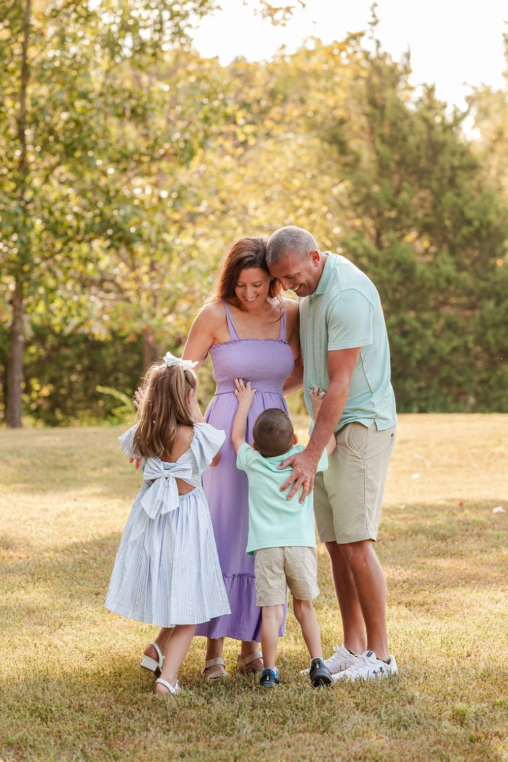 Your 2026 Fall Family Photo Guide: What to Wear, When to Book + How to Prepare