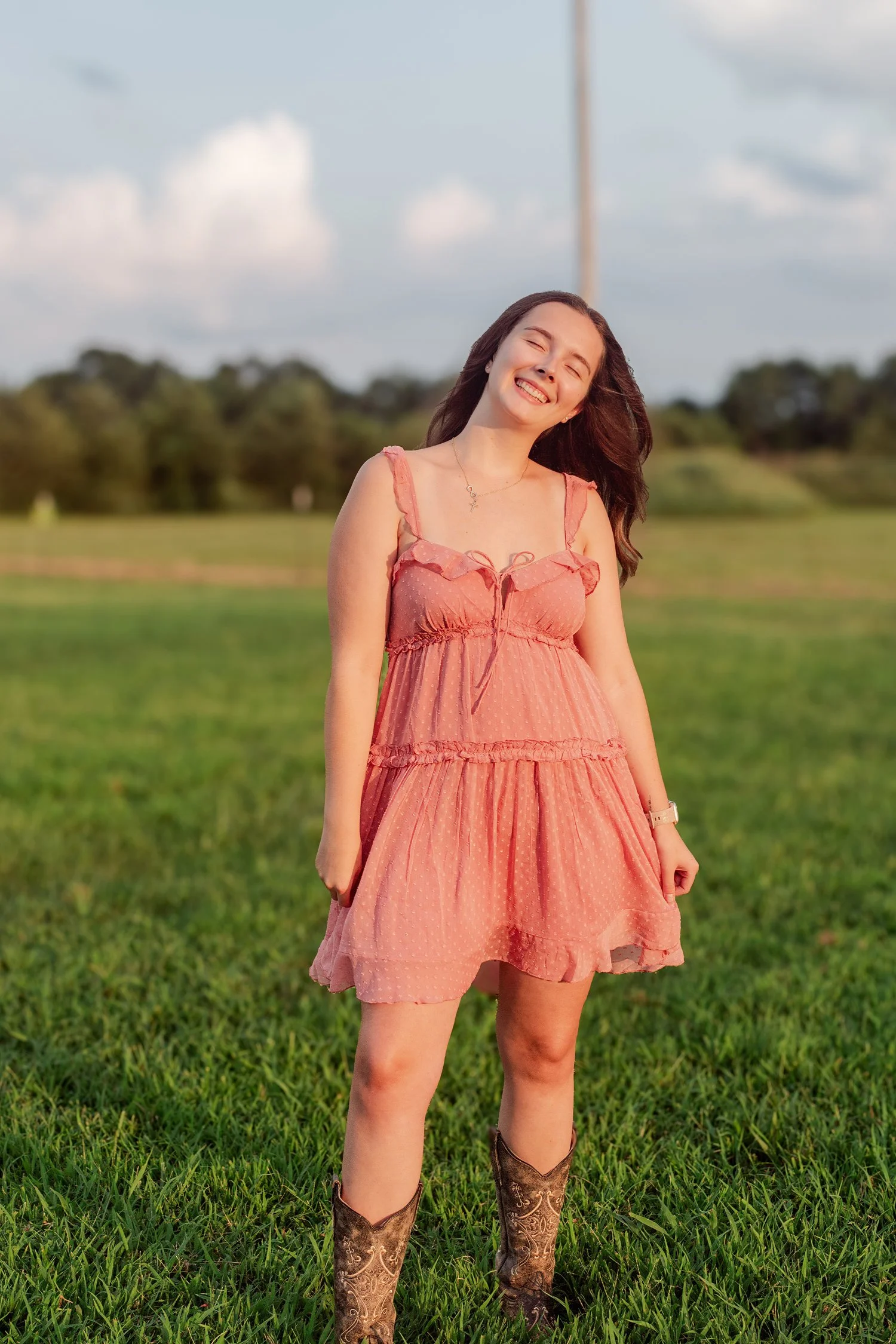 cowboy-boots-senior-pictures-arralyn-bolivar-mo-03.jpg