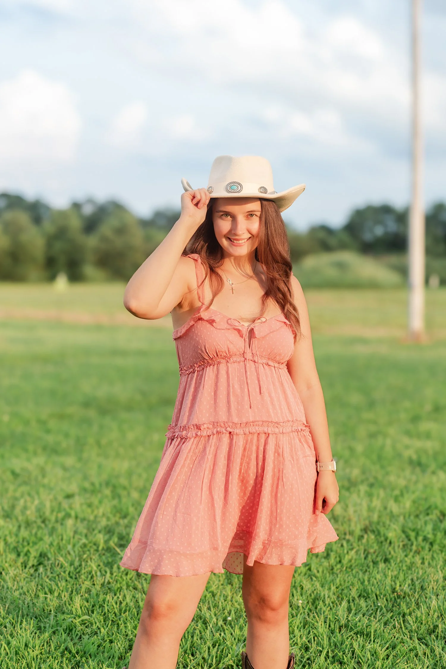 cowboy-boots-senior-pictures-arralyn-bolivar-mo-09.jpg
