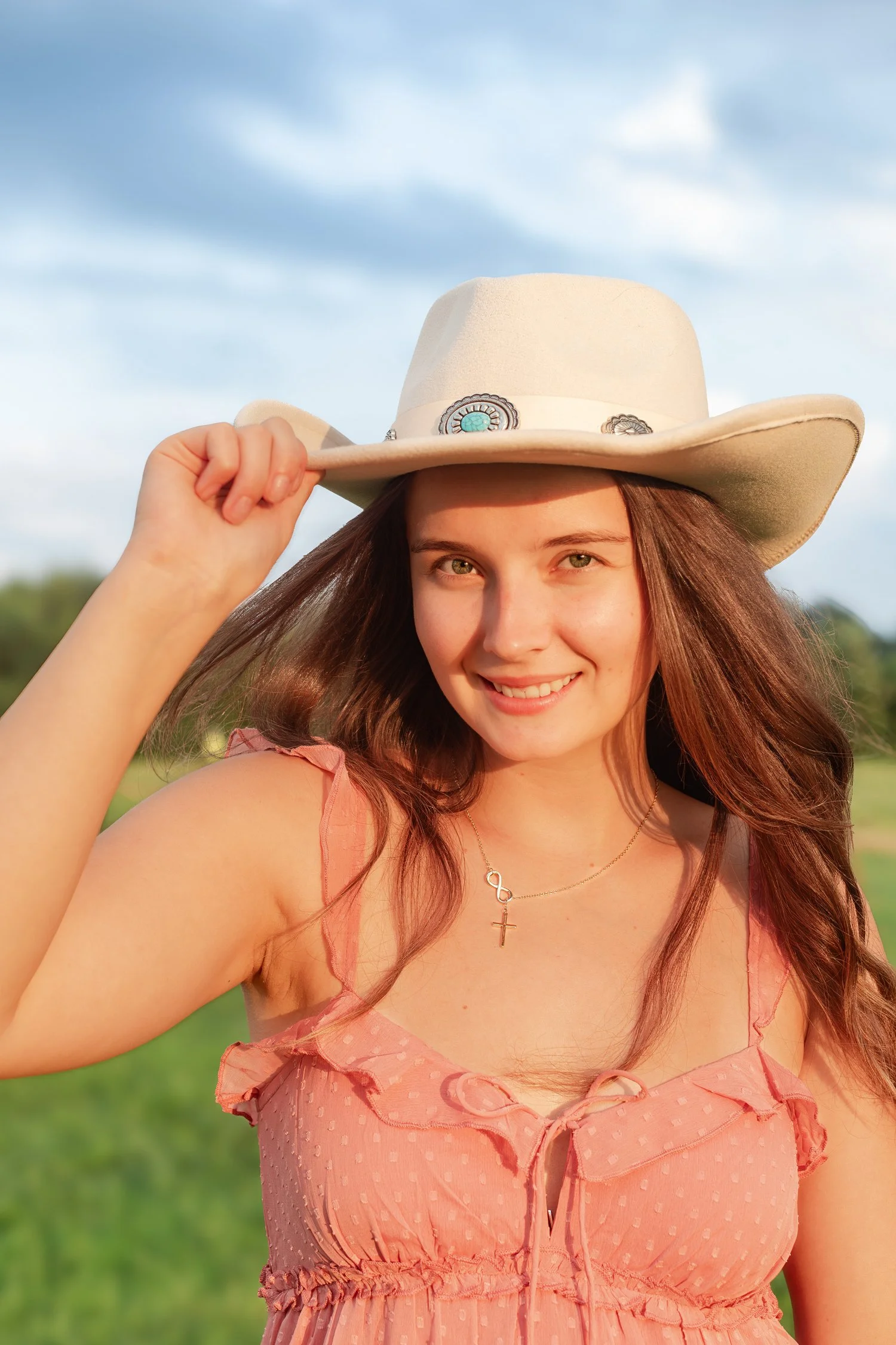 cowboy-boots-senior-pictures-arralyn-bolivar-mo-10.jpg