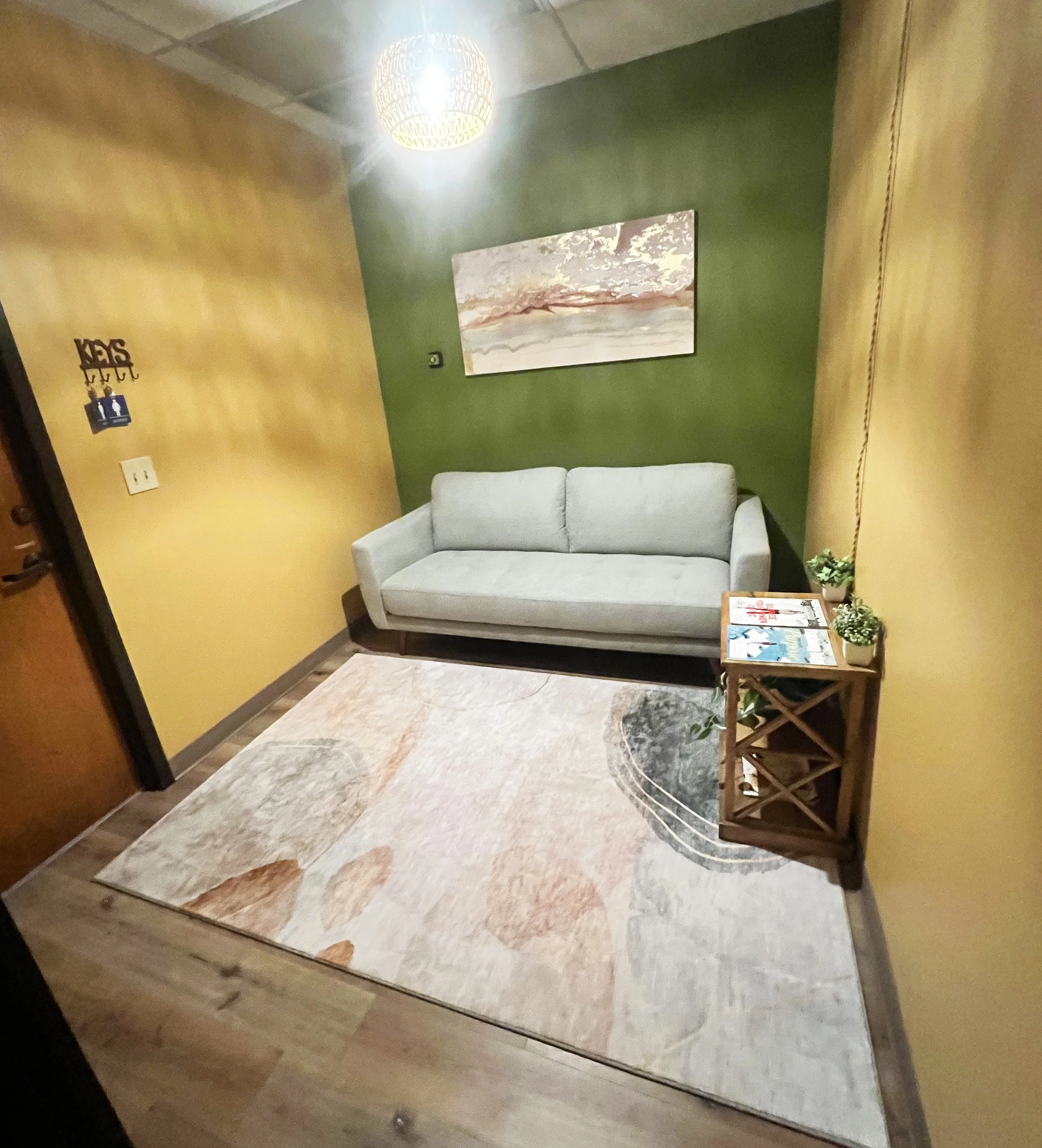 Waiting room at Claremont Psychotherapy, where Patrick Cleveland, LMFT provides in-person psychotherapy for individuals and couples in Claremont, California.