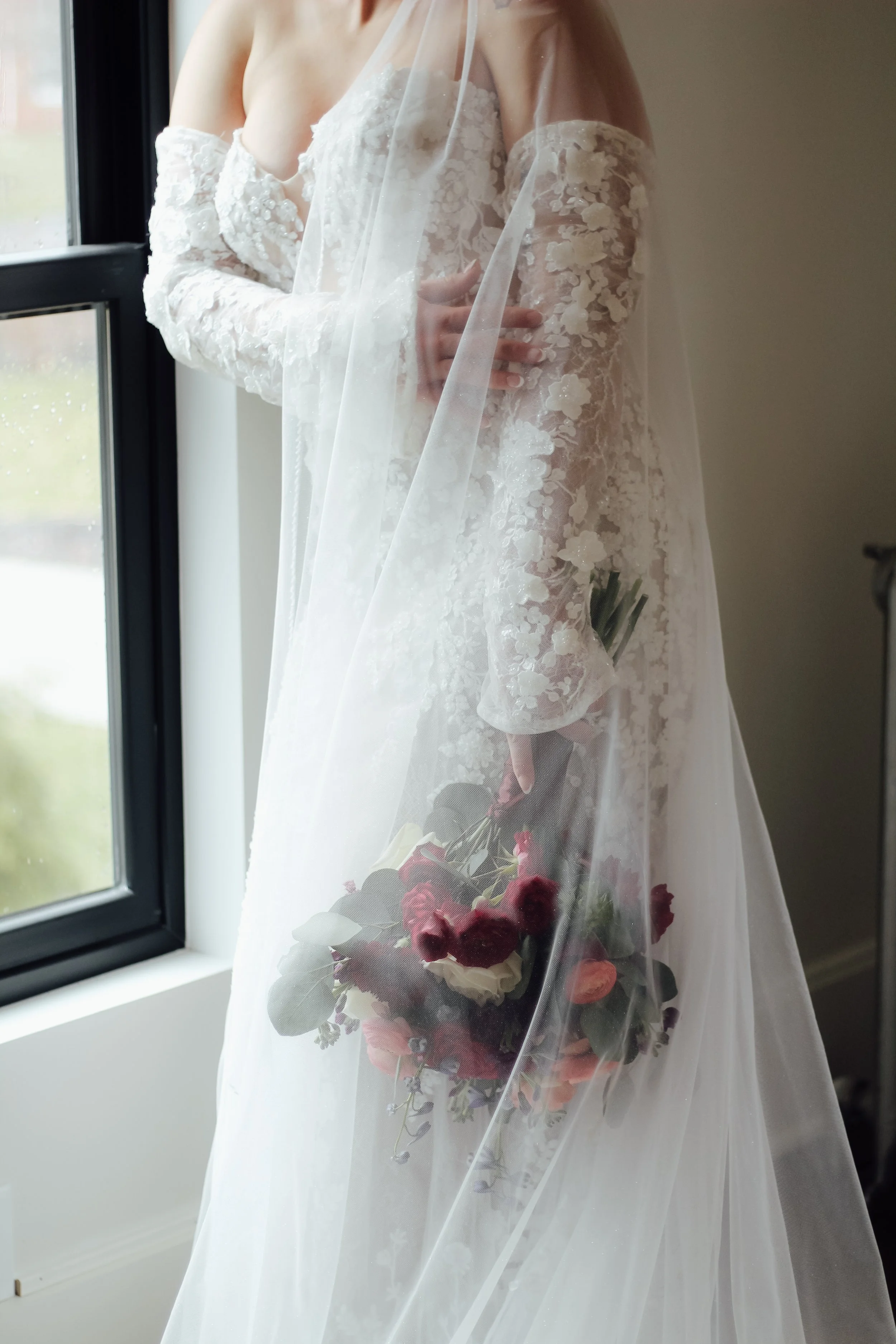 Romantic bride portrait photographed at a timeless Cleveland Ohio wedding, featuring soft editorial style wedding photography.