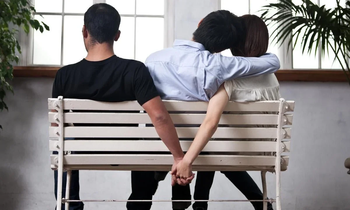 Summer and Infidelity: What the Research Actually Says