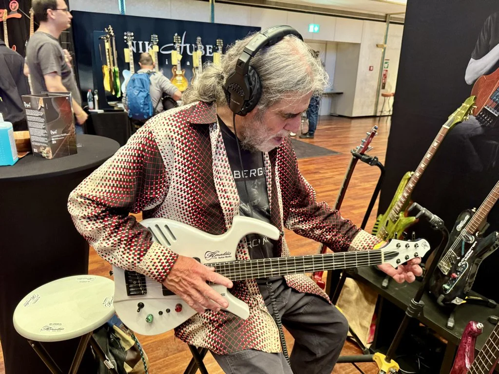 Joe Becker EVO-PRK6 @Guitar Summit 2025 Rinaldis Guitar Works & Dogal Strings