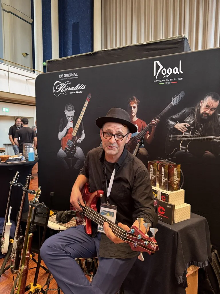 René Lozynski  EVO-FX4 Guitar Summit 2025 Rinaldis Guitar Works & Dogal Strings