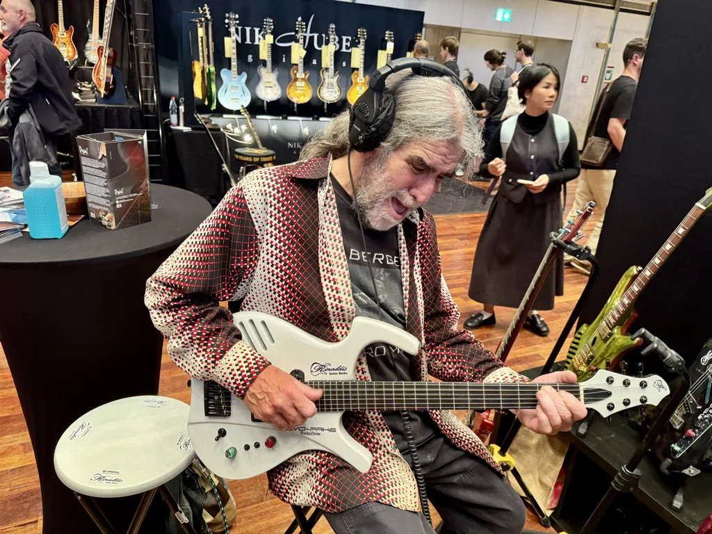 Joe Becker EVO-PRK6 @Guitar Summit 2025 Rinaldis Guitar Works & Dogal Strings