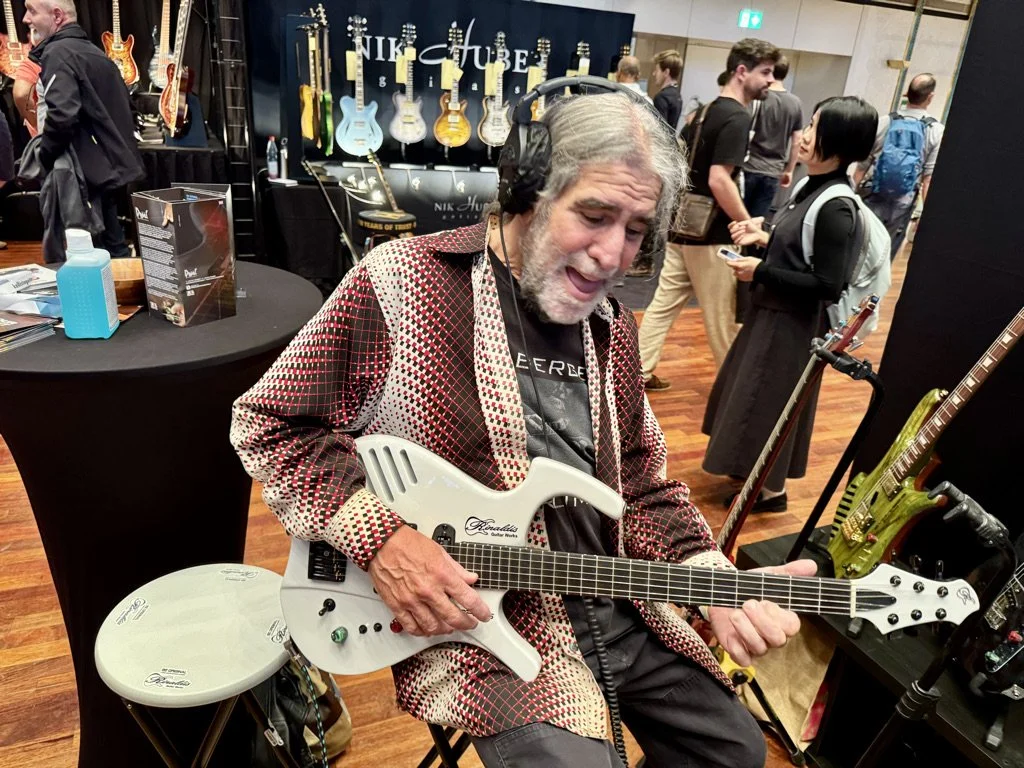 Joe Becker EVO-PRK6 @Guitar Summit 2025 Rinaldis Guitar Works & Dogal Strings